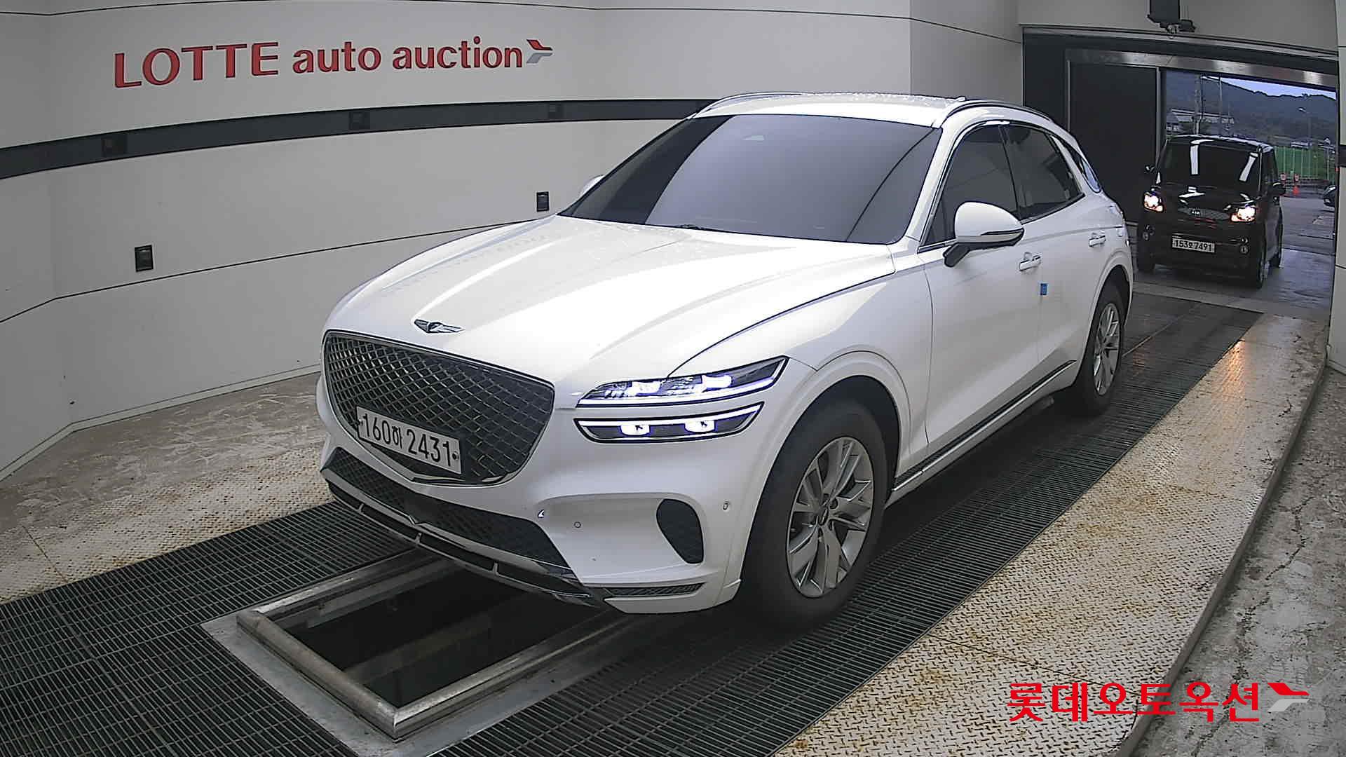 2021 - genesis gv70