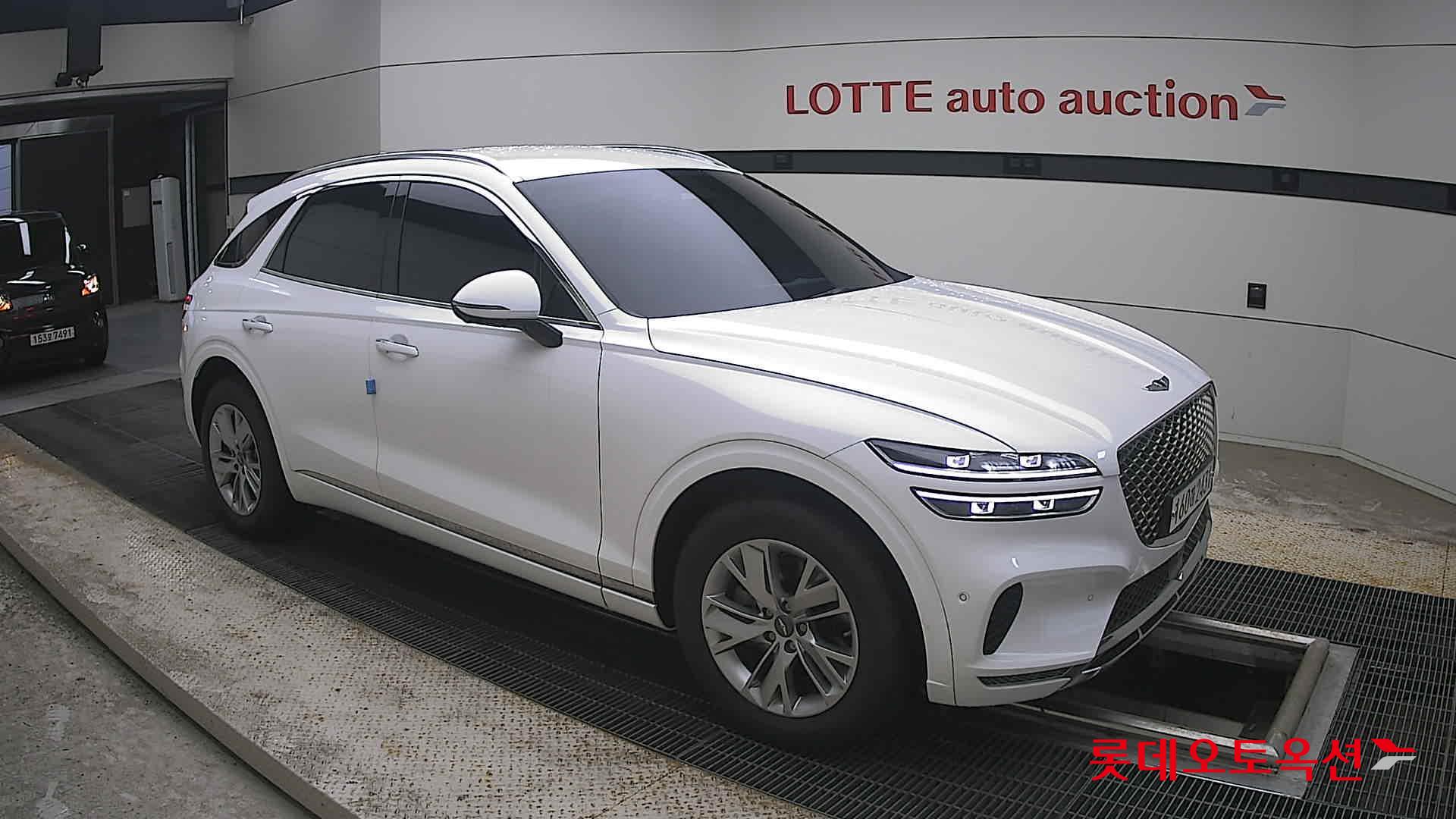 2021 - genesis gv70