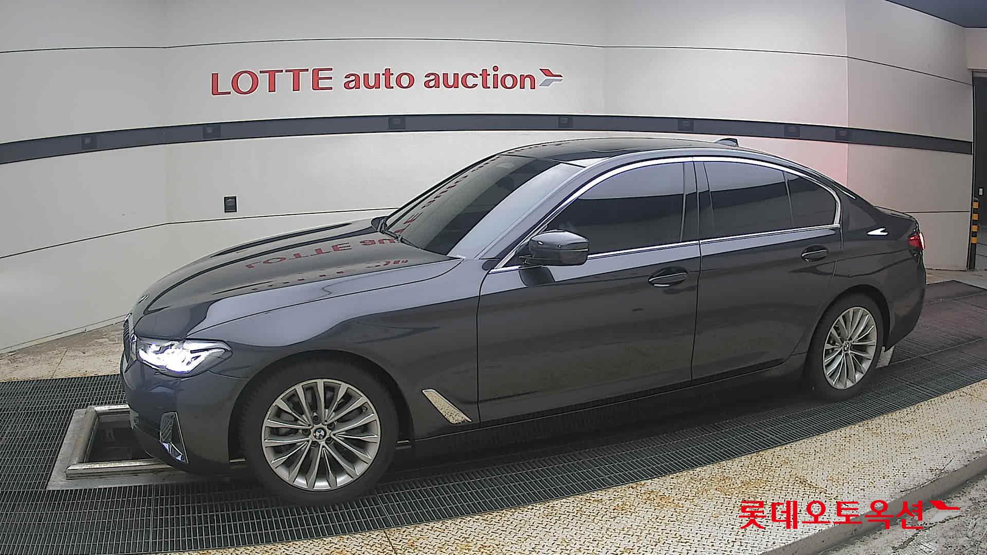 2022 - bmw 520i