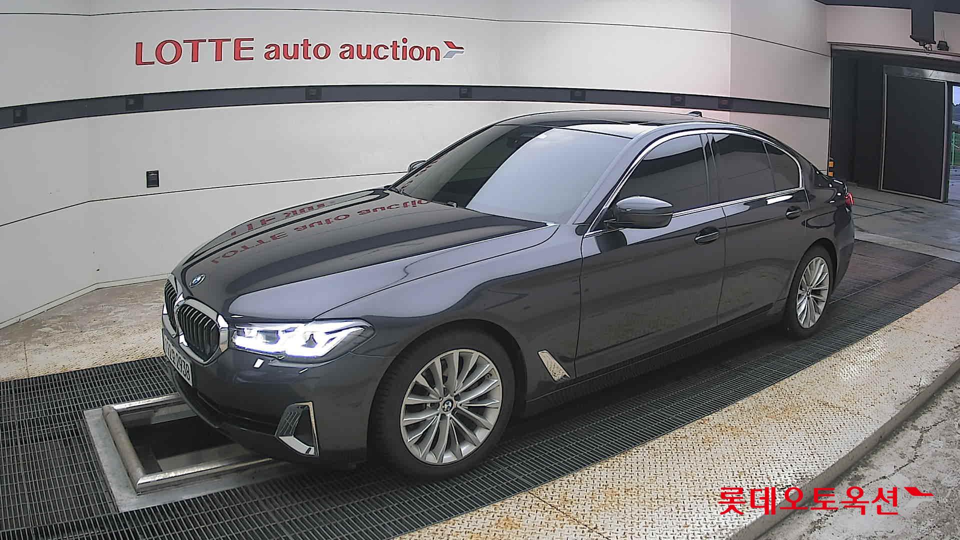 2022 - bmw 520i