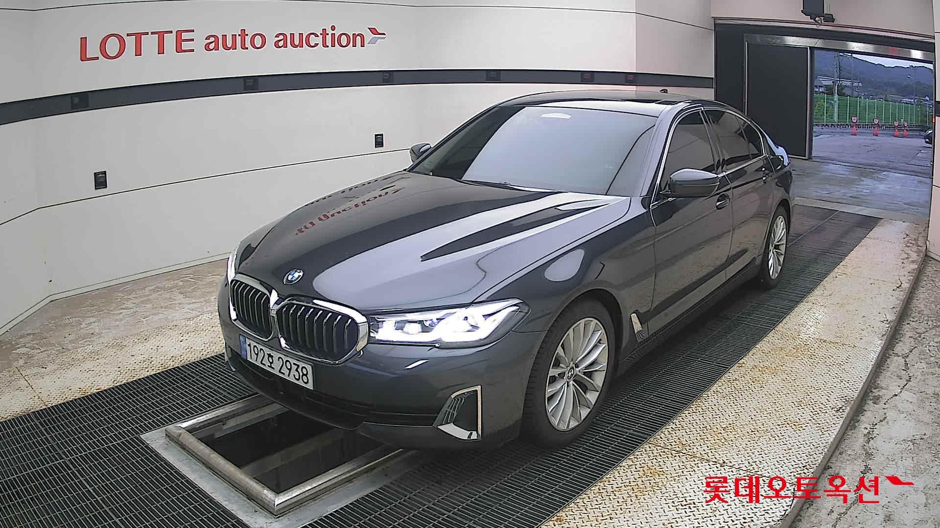 2022 - bmw 520i