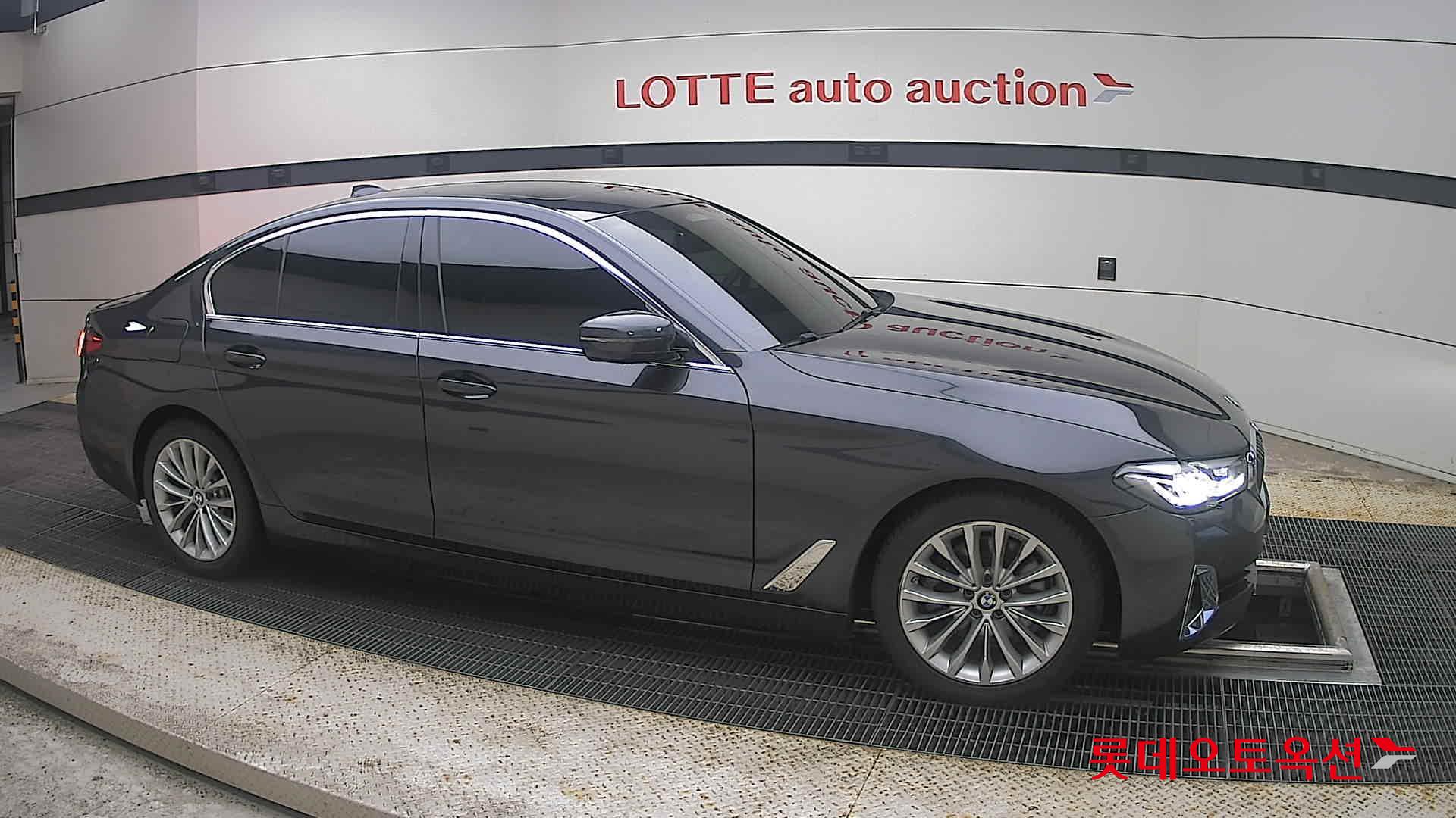 2022 - bmw 520i