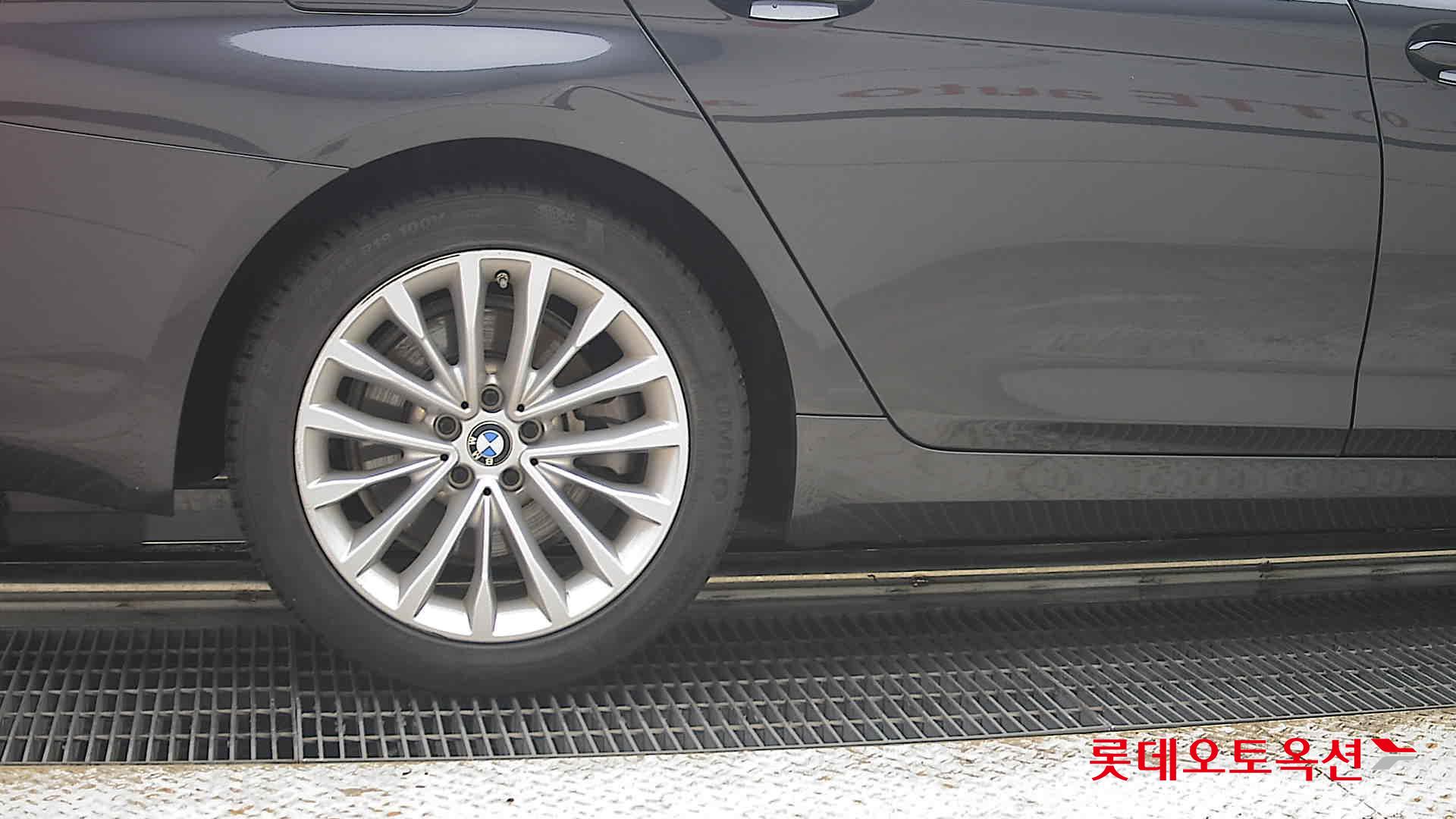 2022 - bmw 520i