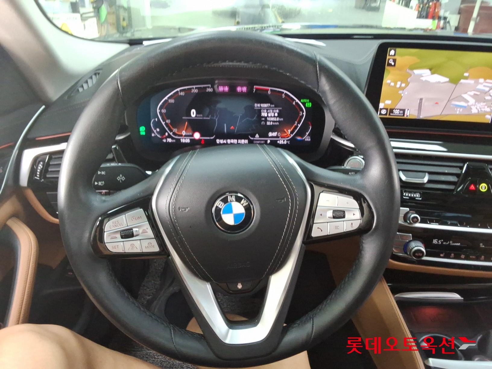2022 - bmw 520i
