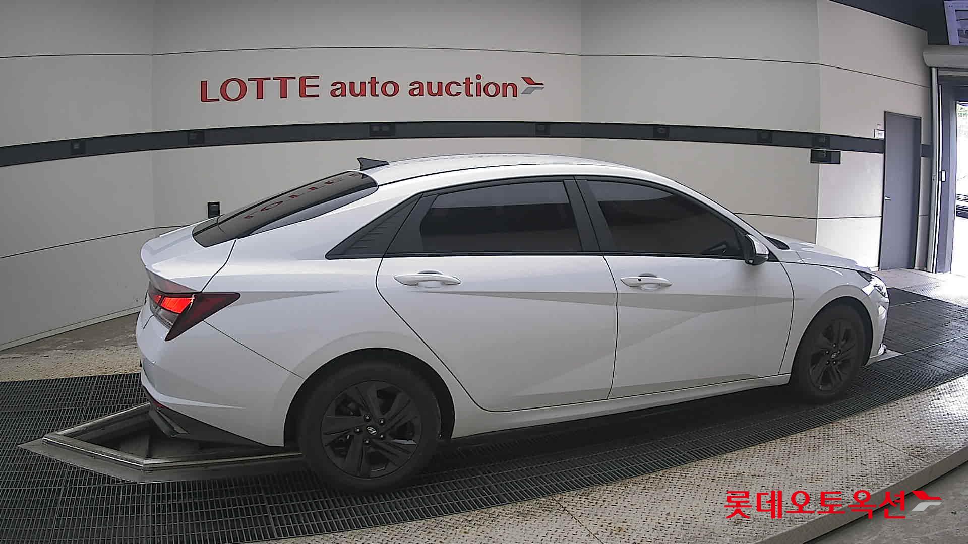 2021 - hyundai avante