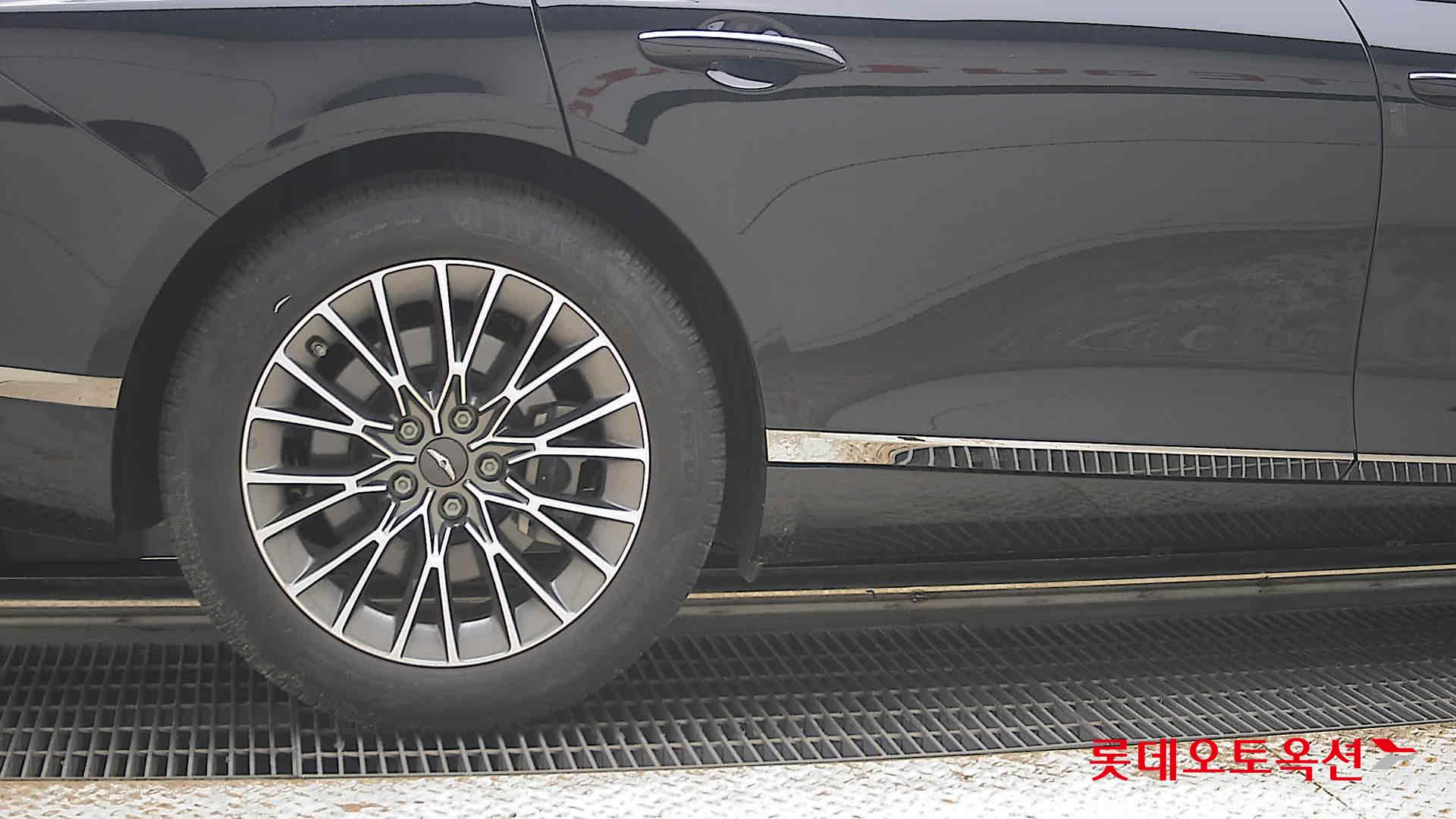 2022 - genesis g80