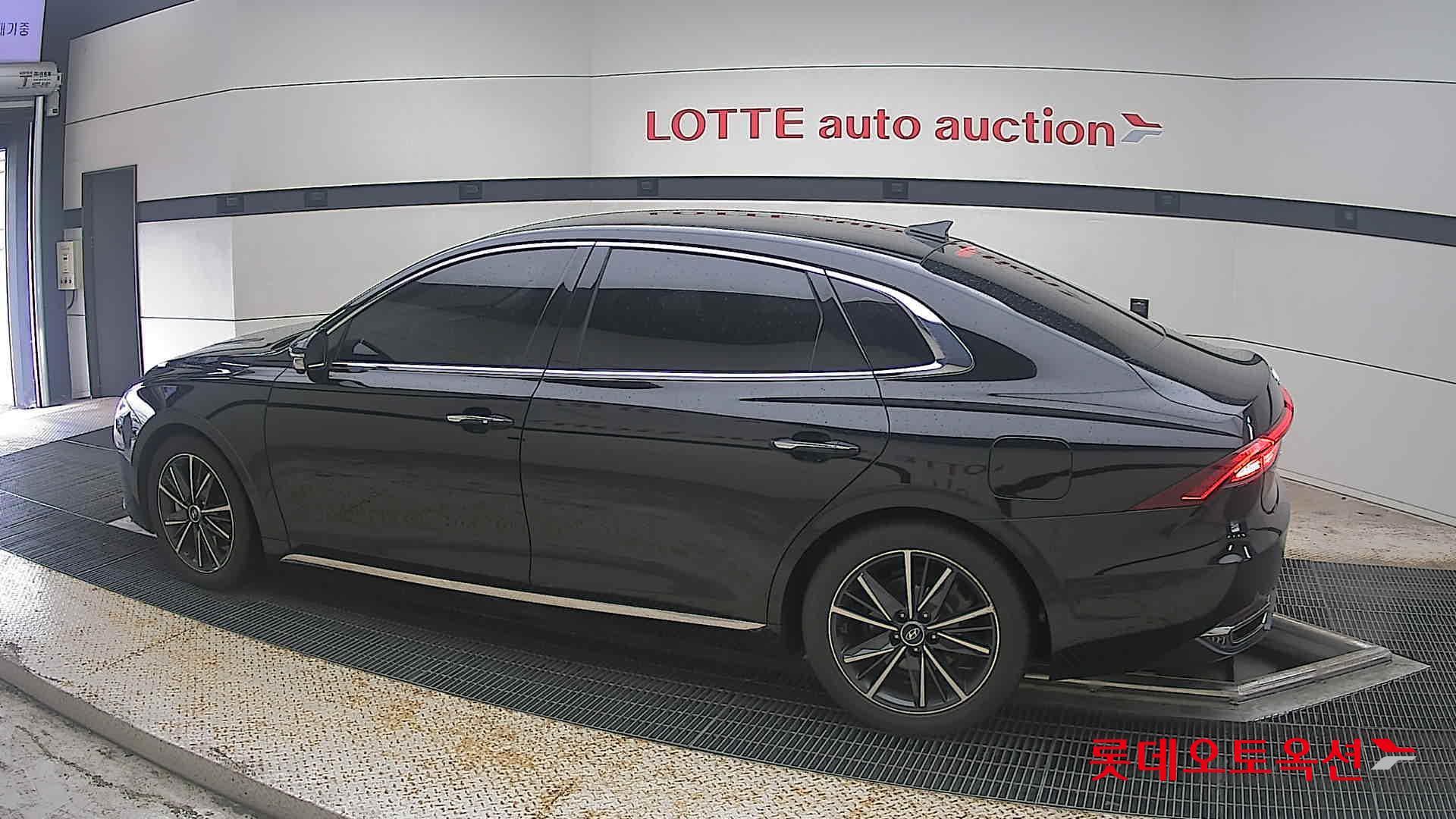 2020 - hyundai grandeur