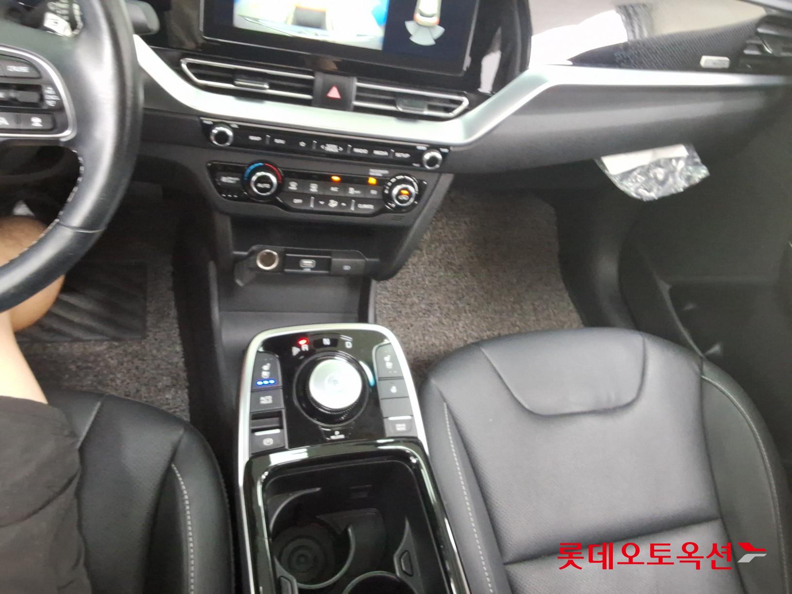 2022 - kia niro