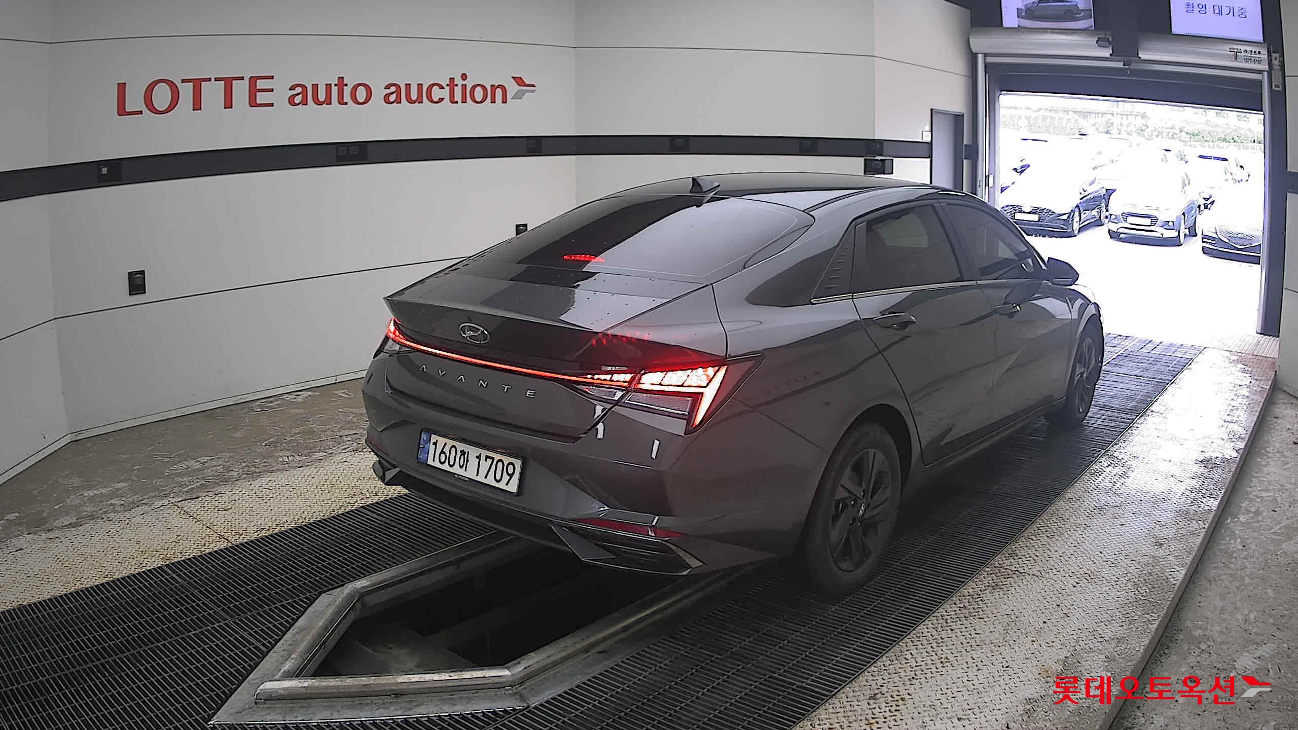 2021 - hyundai avante