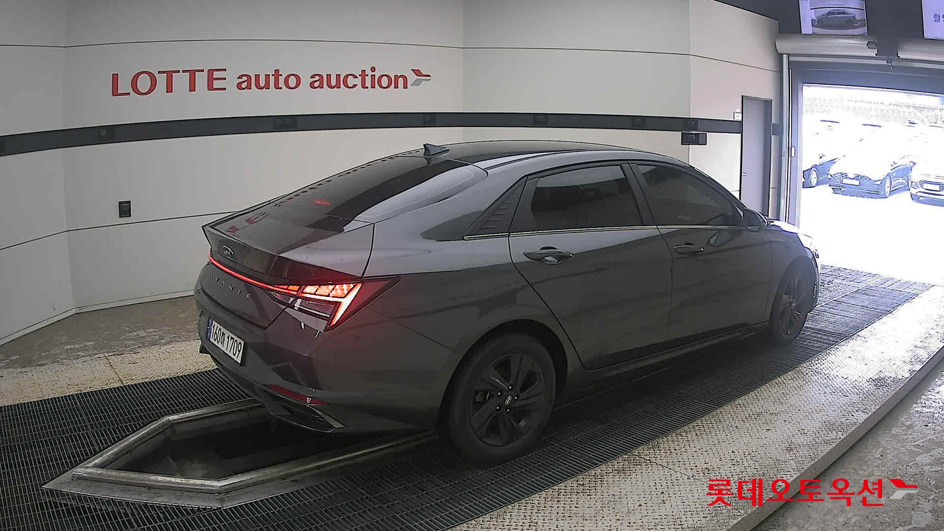 2021 - hyundai avante