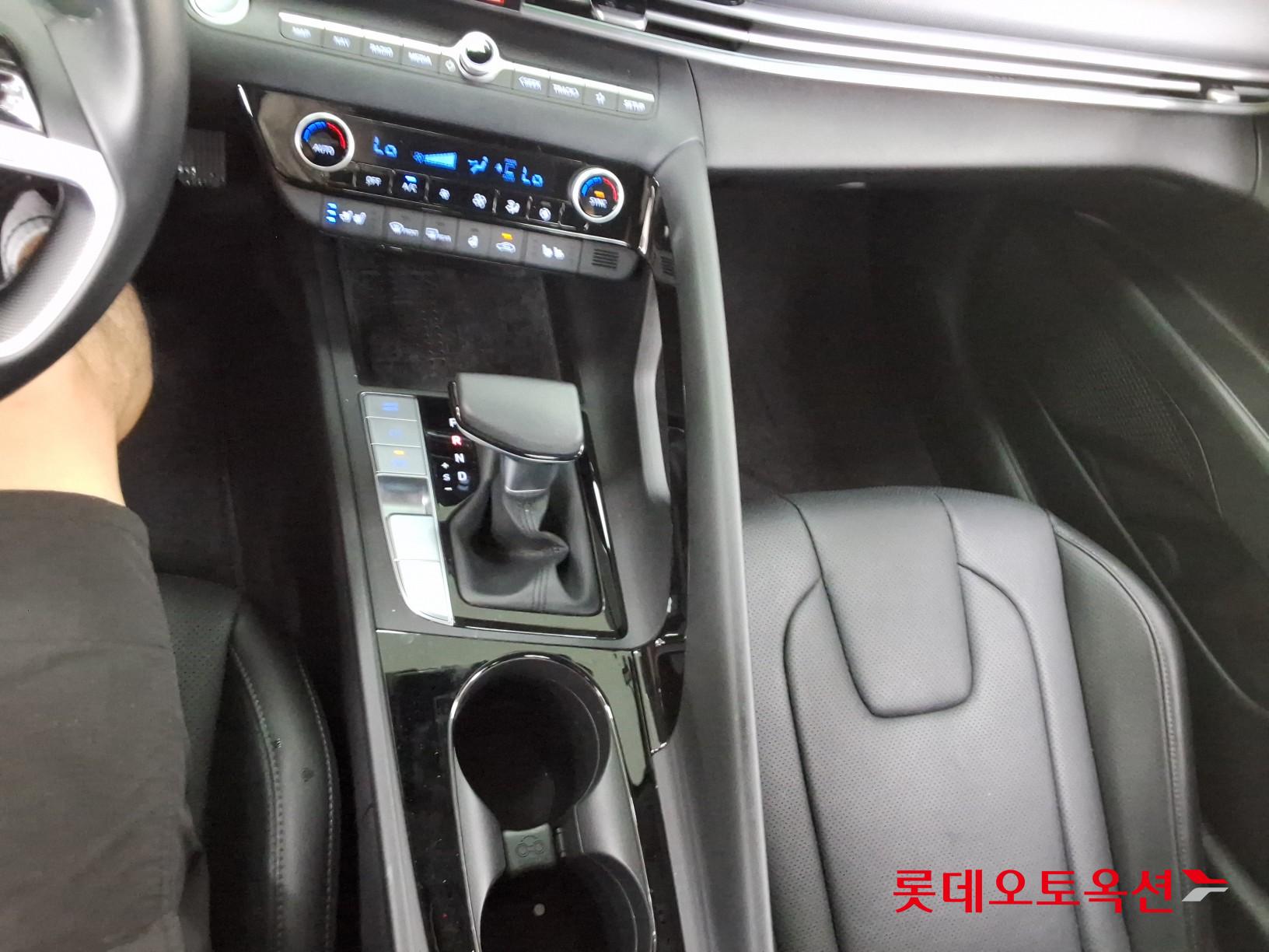 2021 - hyundai avante