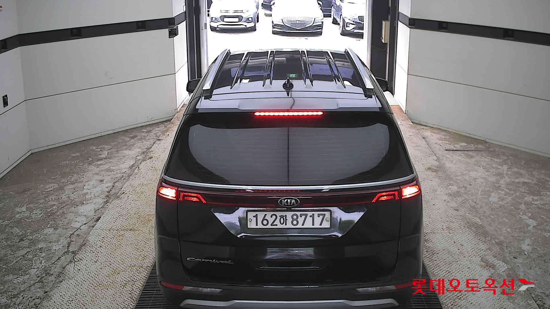 2021 - kia carnival