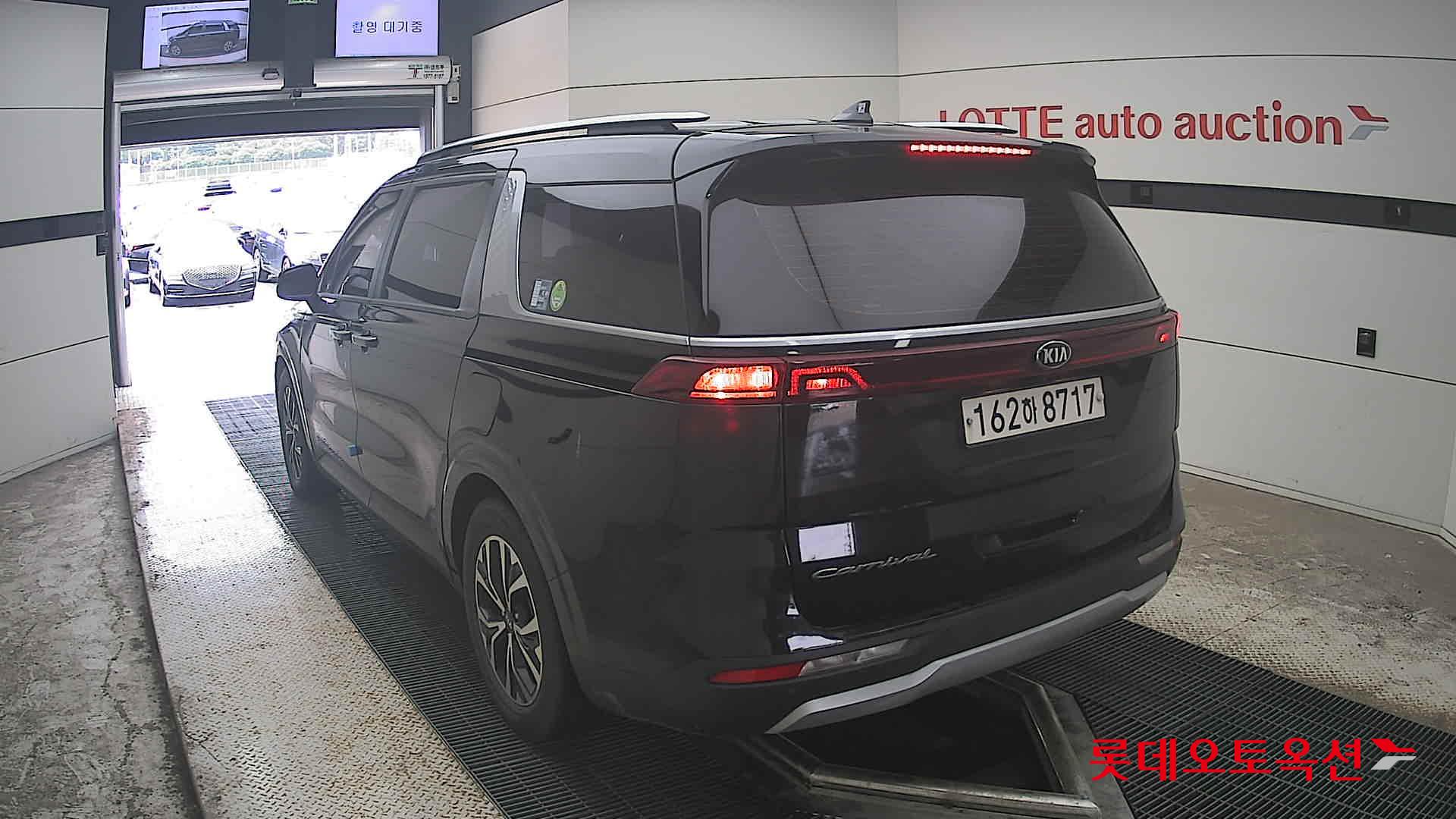 2021 - kia carnival