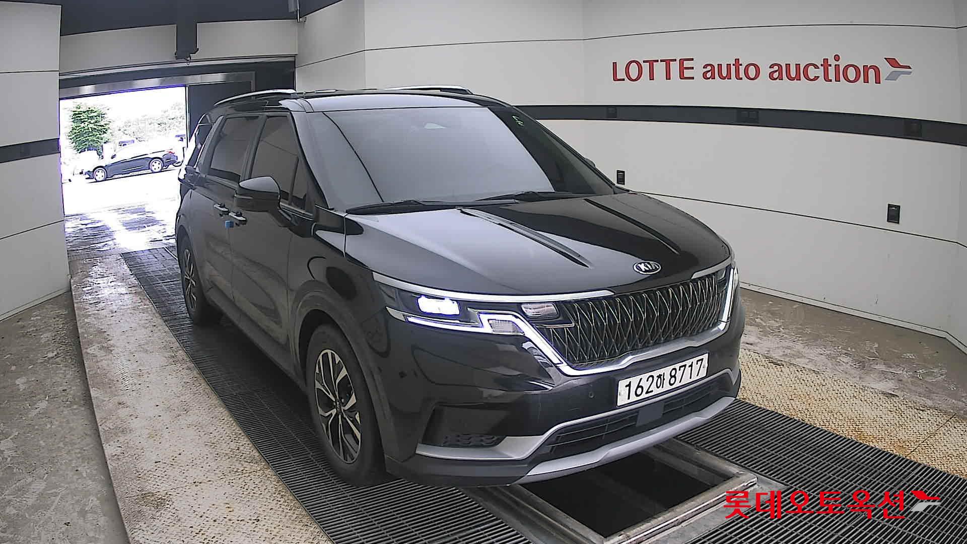 2021 - kia carnival