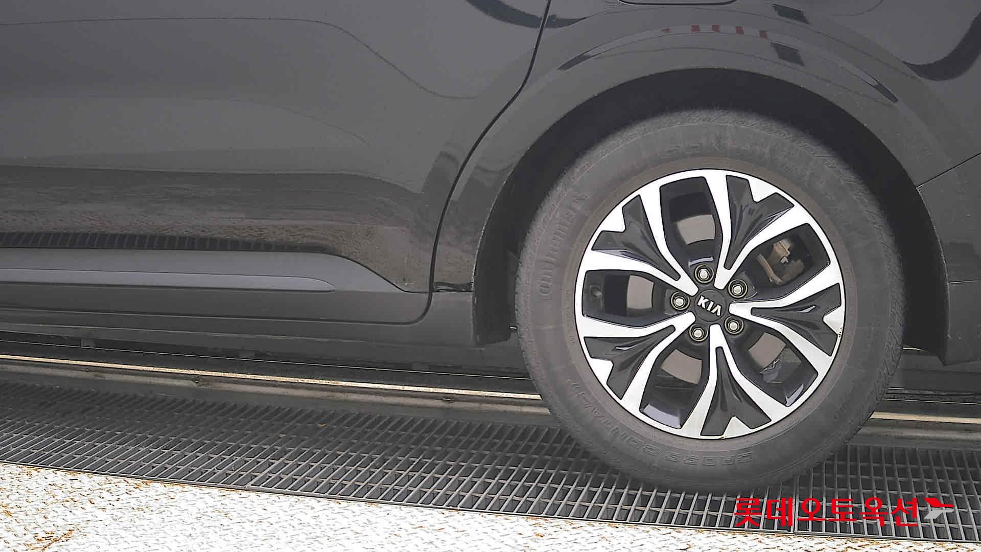 2021 - kia carnival