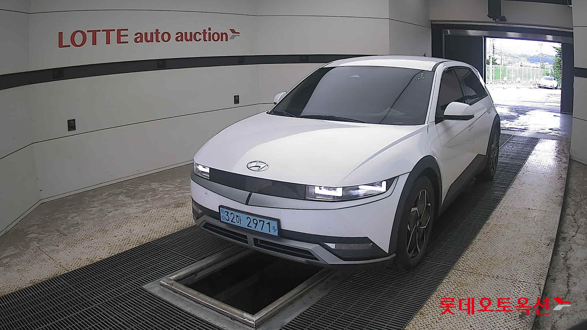 2022 - hyundai ioniq