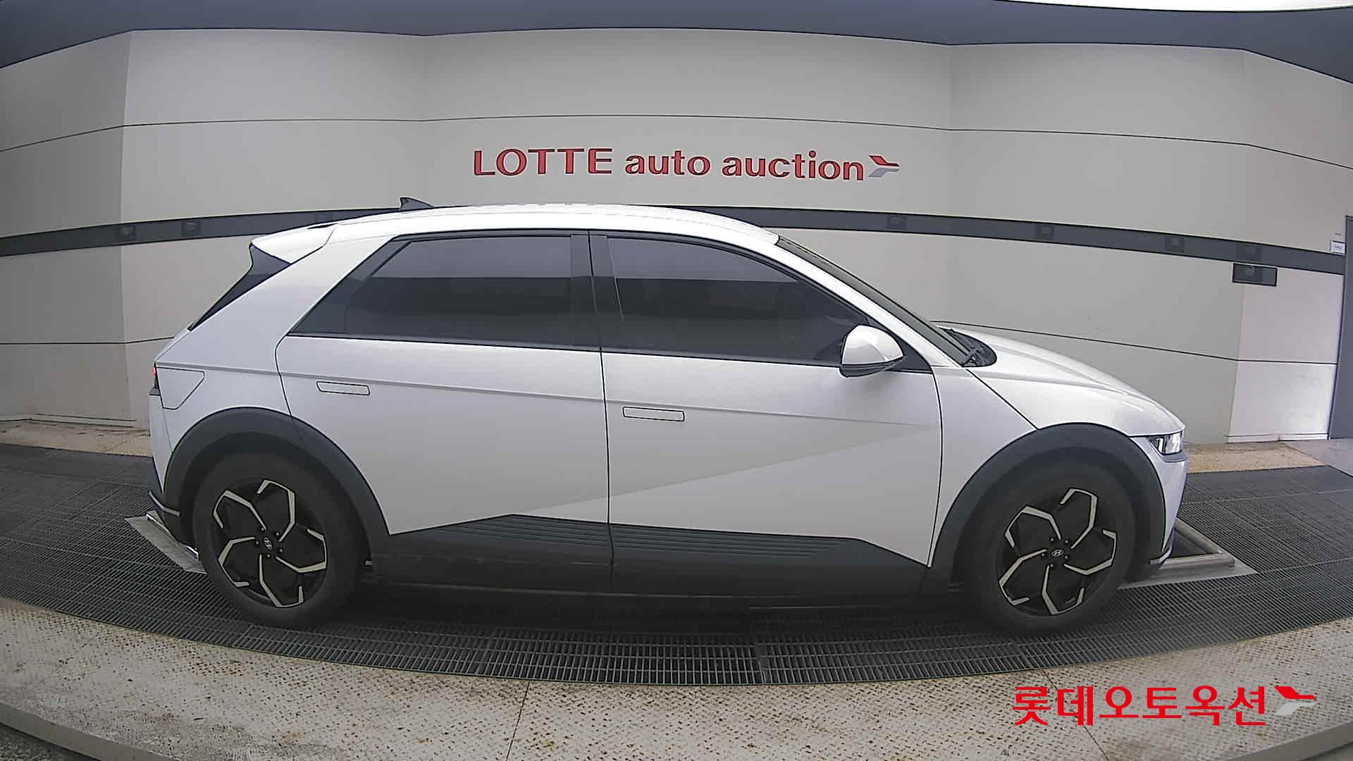 2022 - hyundai ioniq