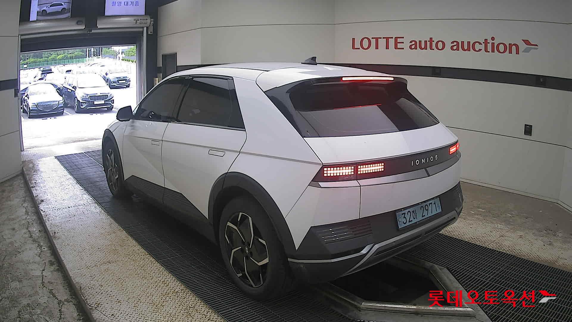 2022 - hyundai ioniq
