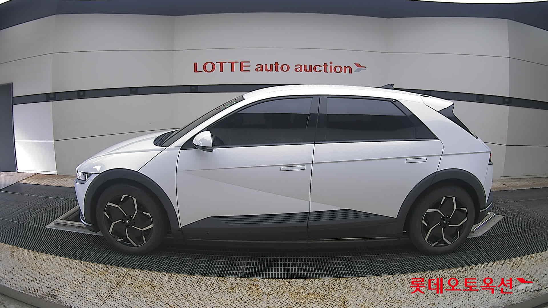 2022 - hyundai ioniq
