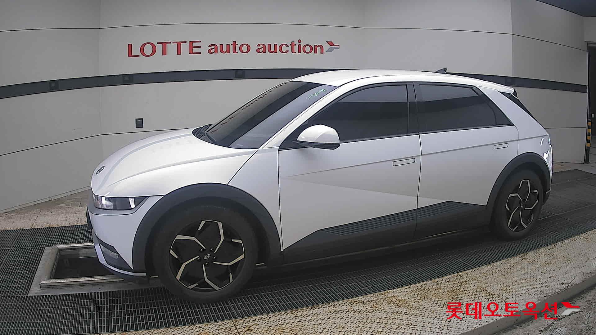 2022 - hyundai ioniq