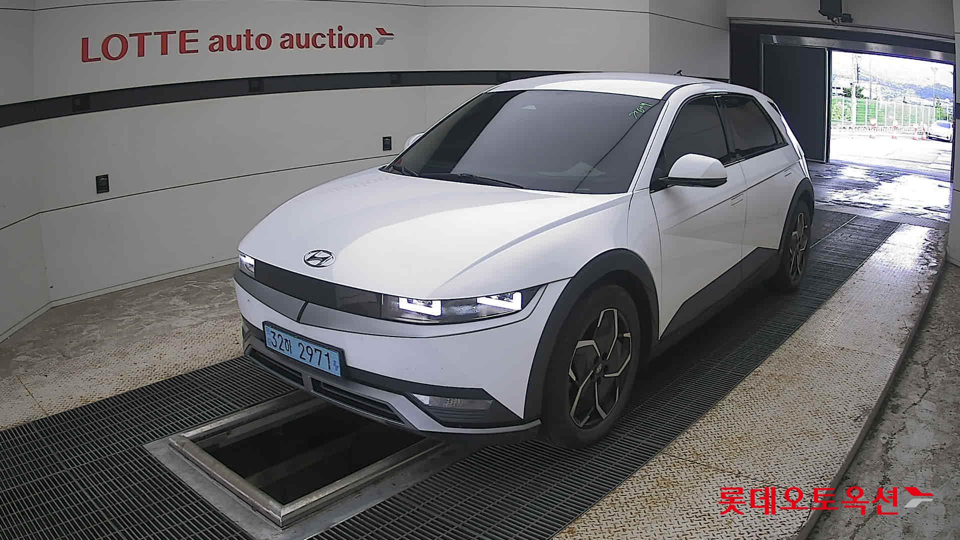 2022 - hyundai ioniq