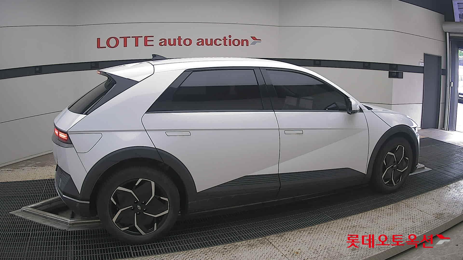 2022 - hyundai ioniq