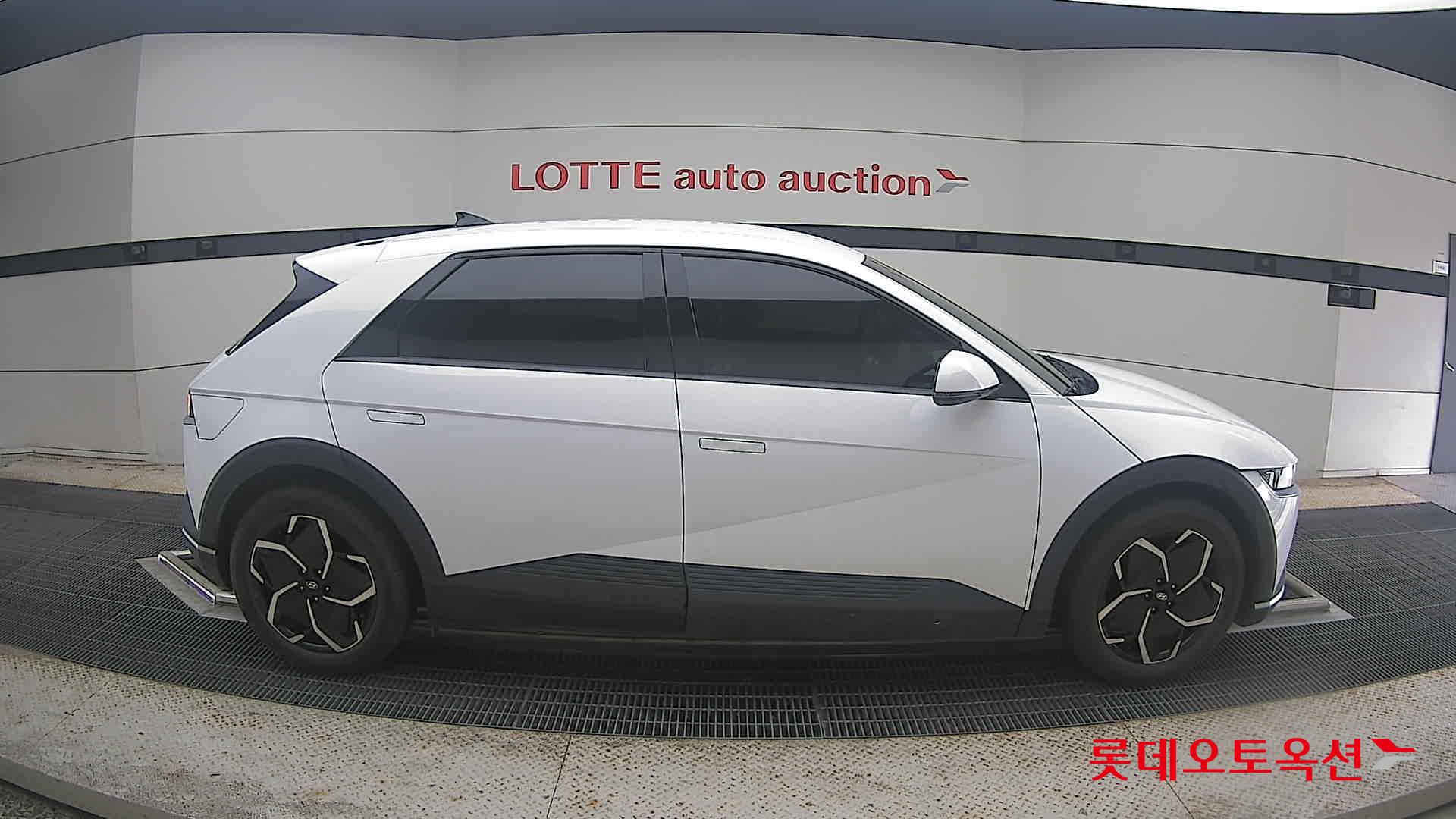 2022 - hyundai ioniq