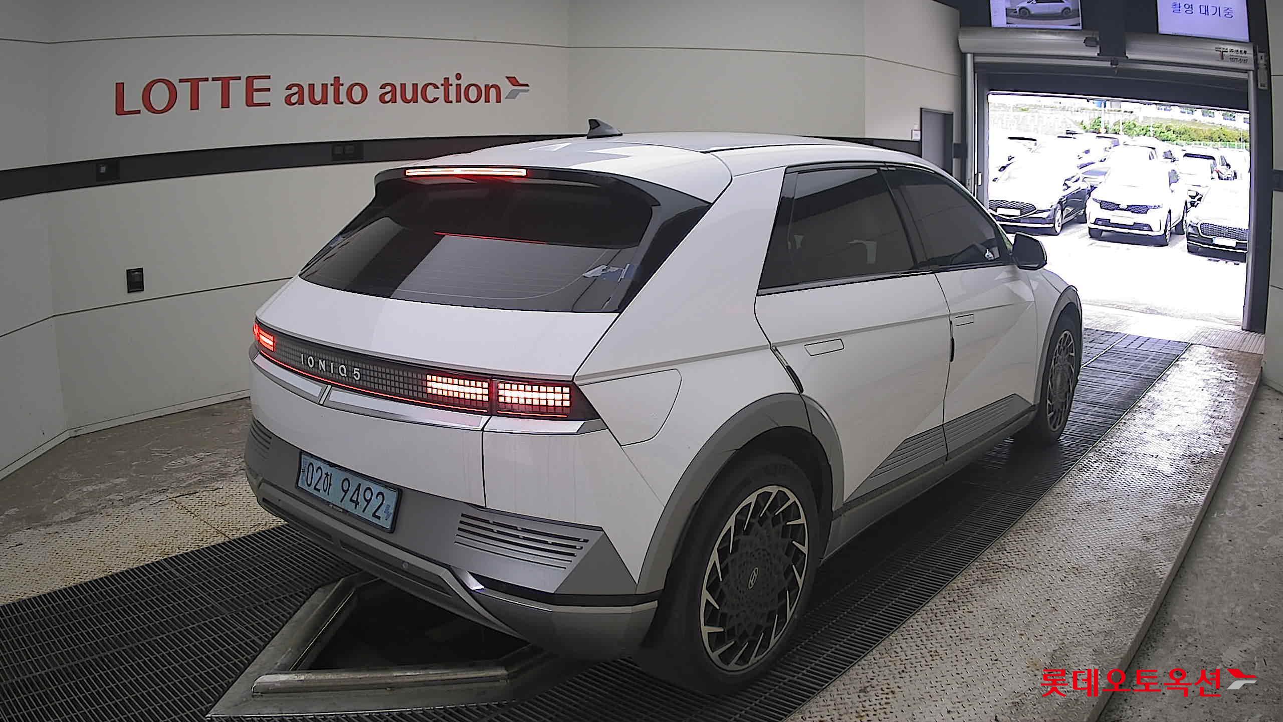 2022 - hyundai ioniq