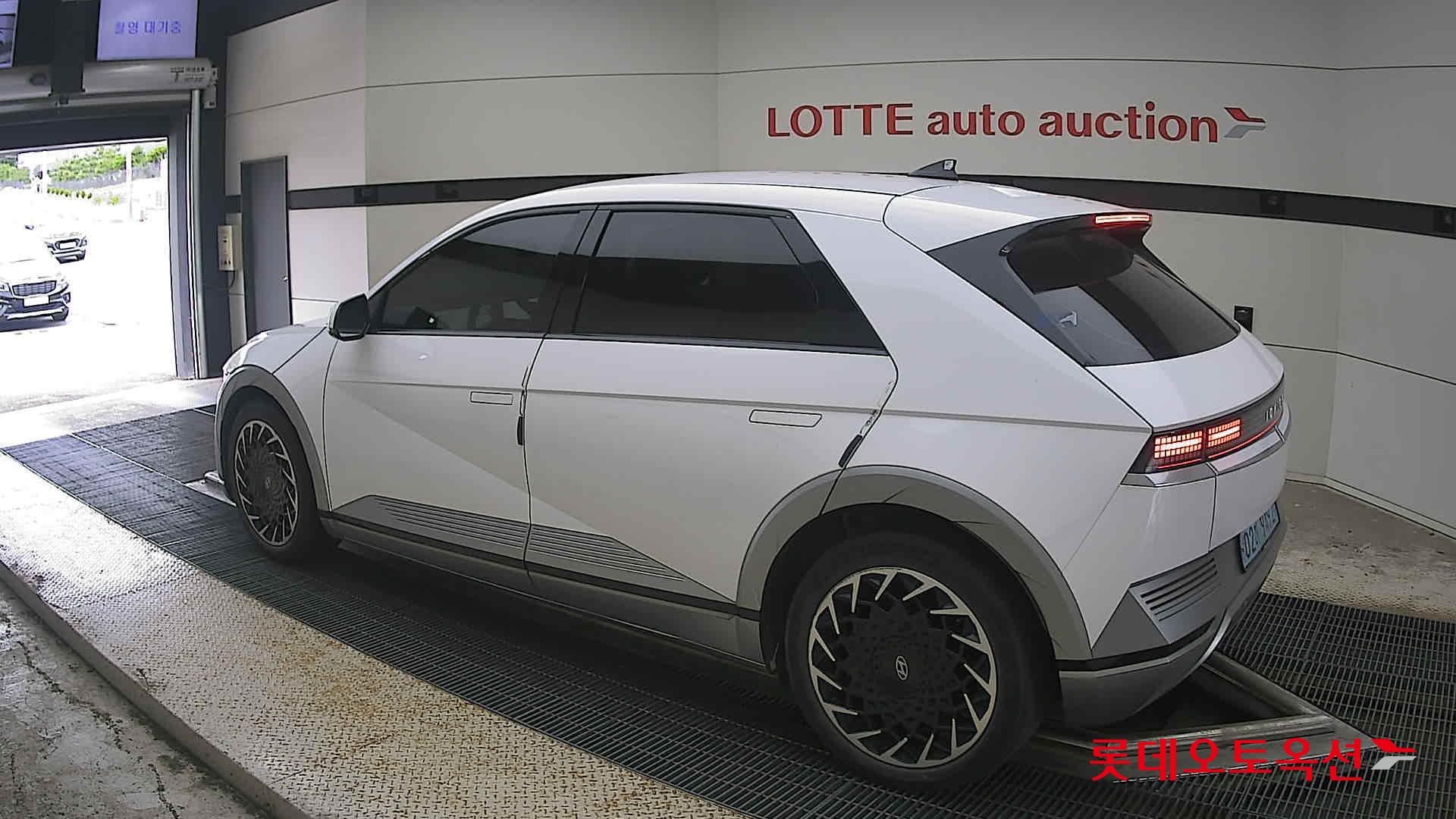 2022 - hyundai ioniq