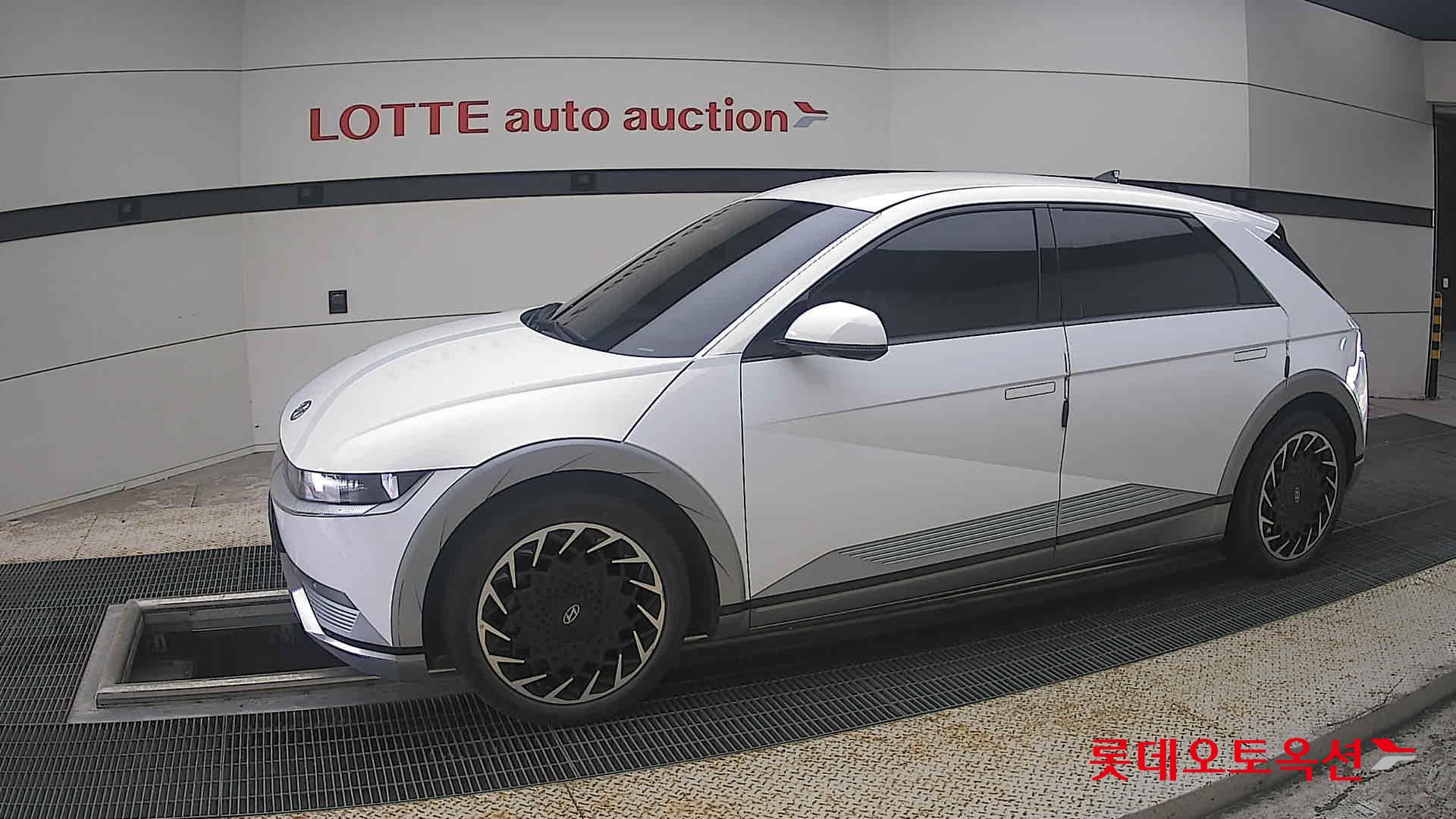 2022 - hyundai ioniq
