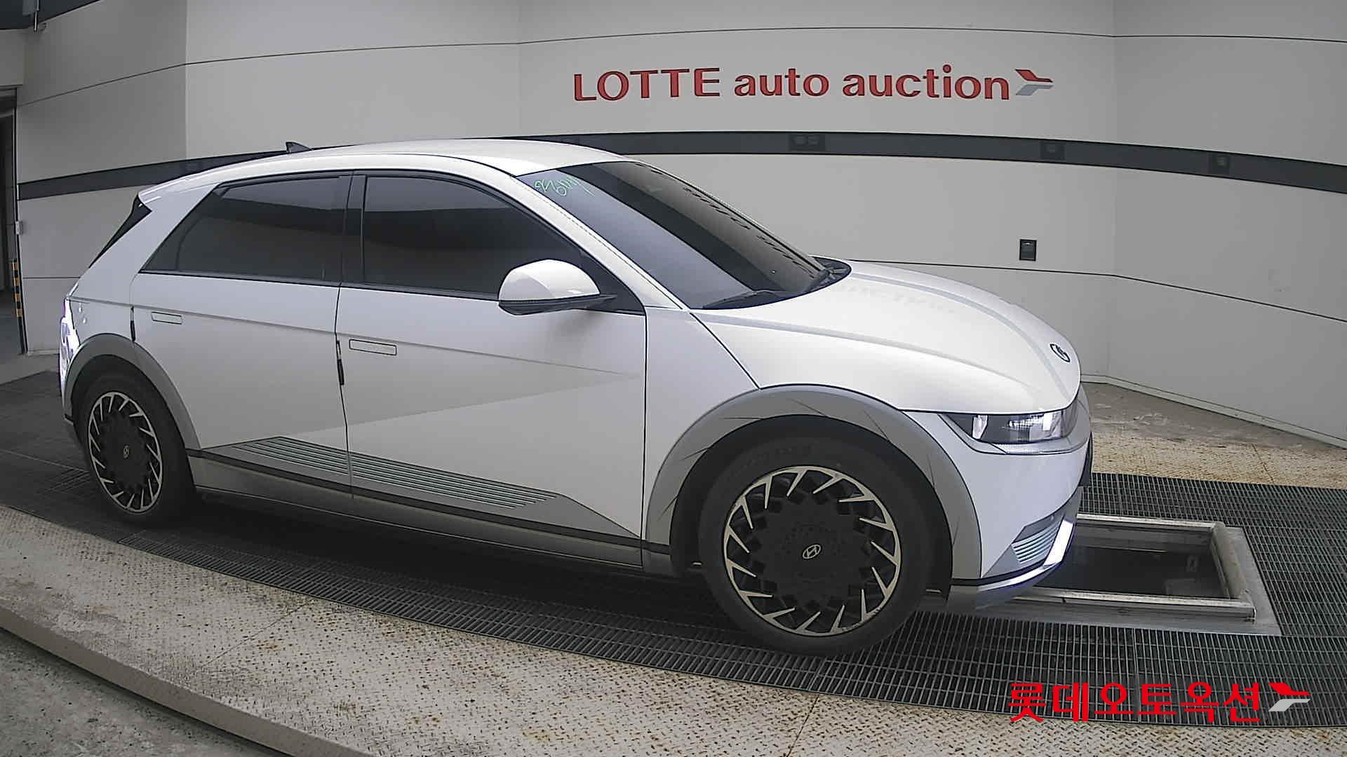 2022 - hyundai ioniq