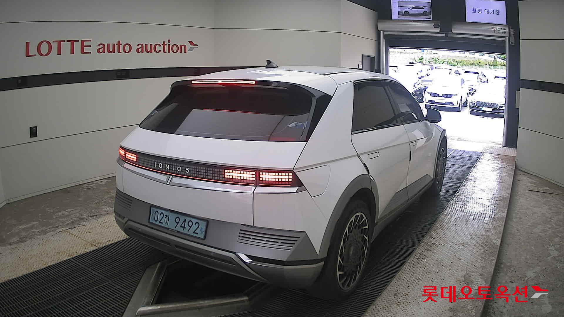 2022 - hyundai ioniq