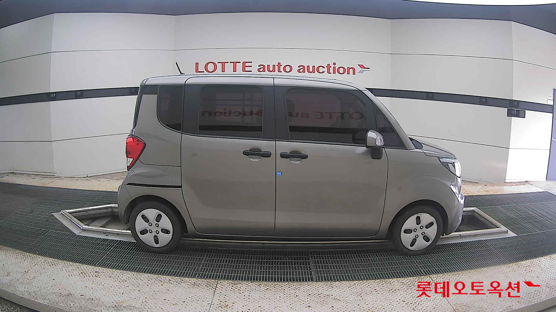 2021 - kia ray