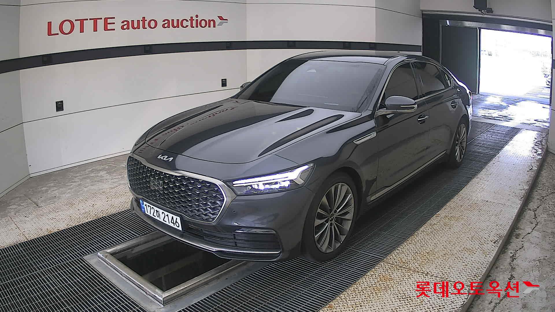 2022 - kia k9