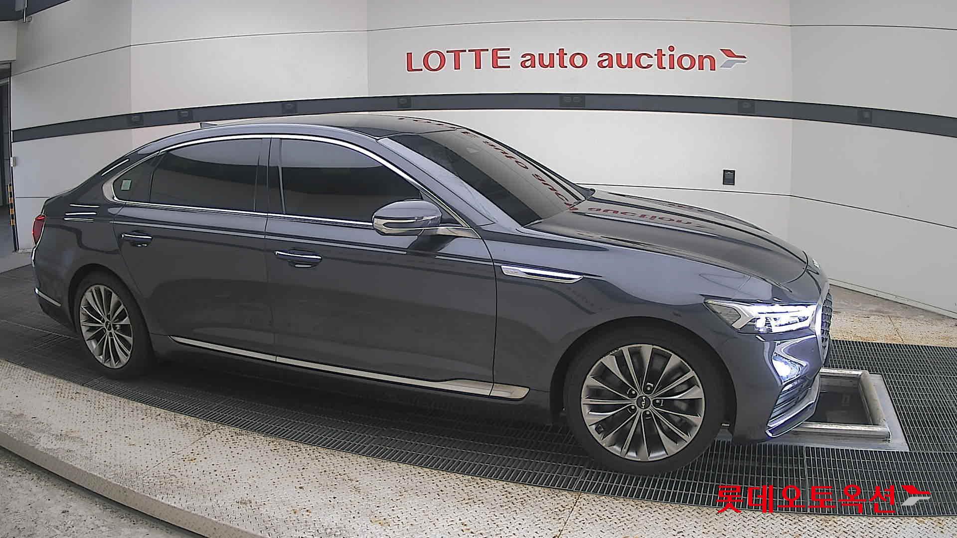 2022 - kia k9