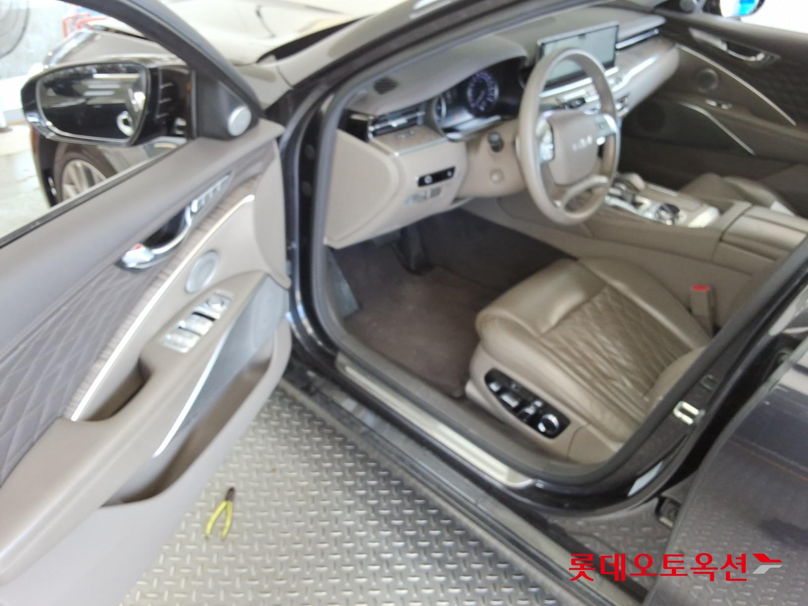 2022 - kia k9