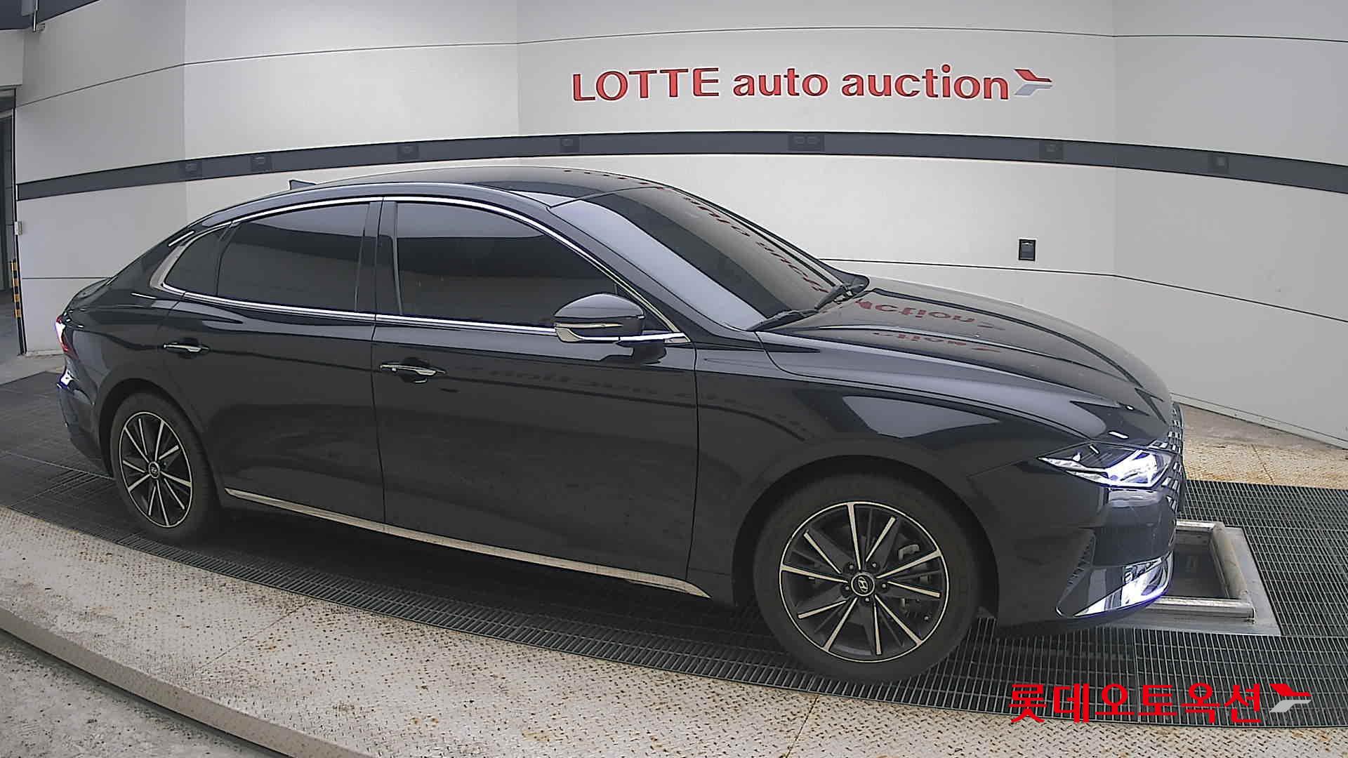 2022 - hyundai grandeur