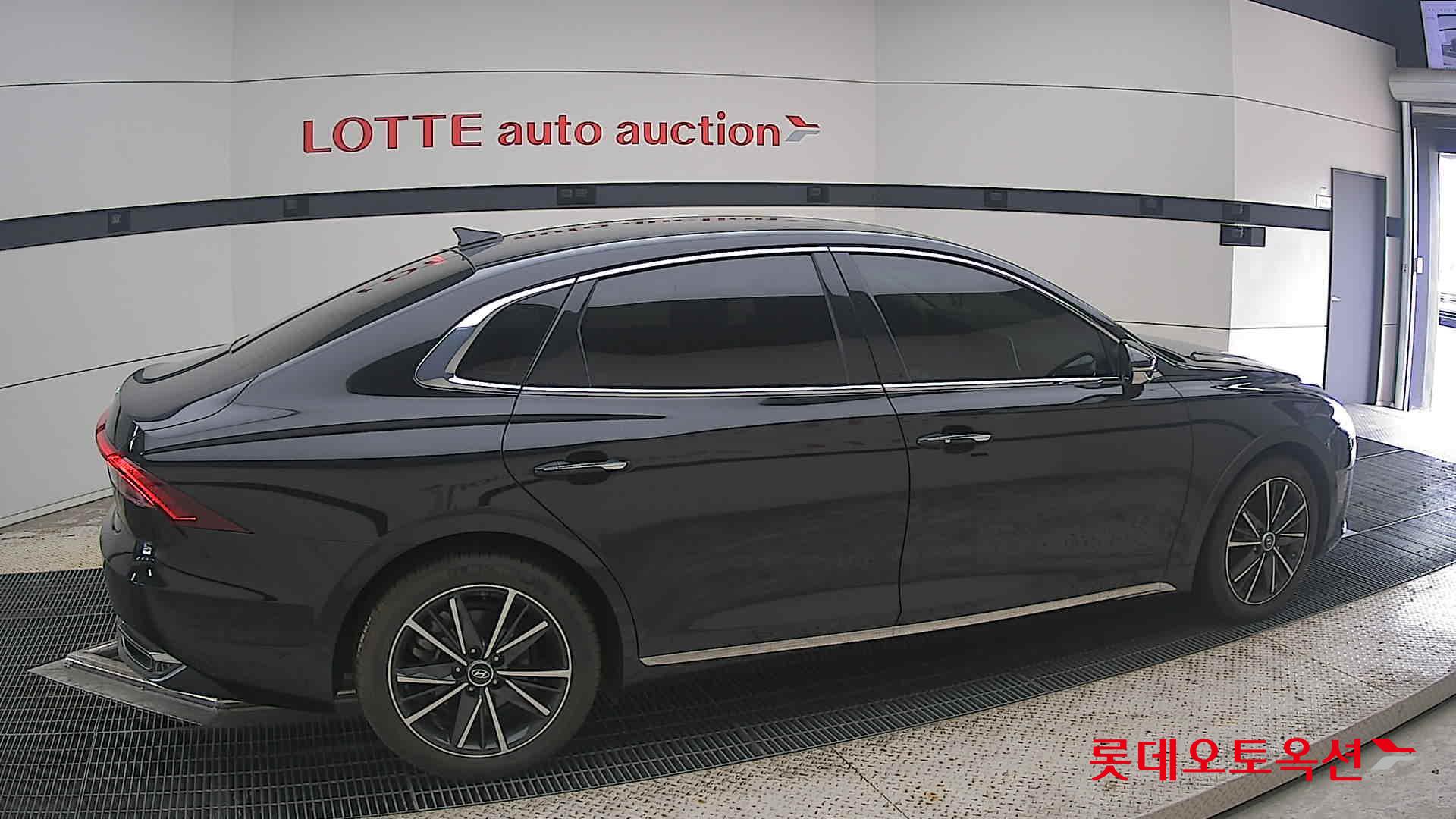 2022 - hyundai grandeur