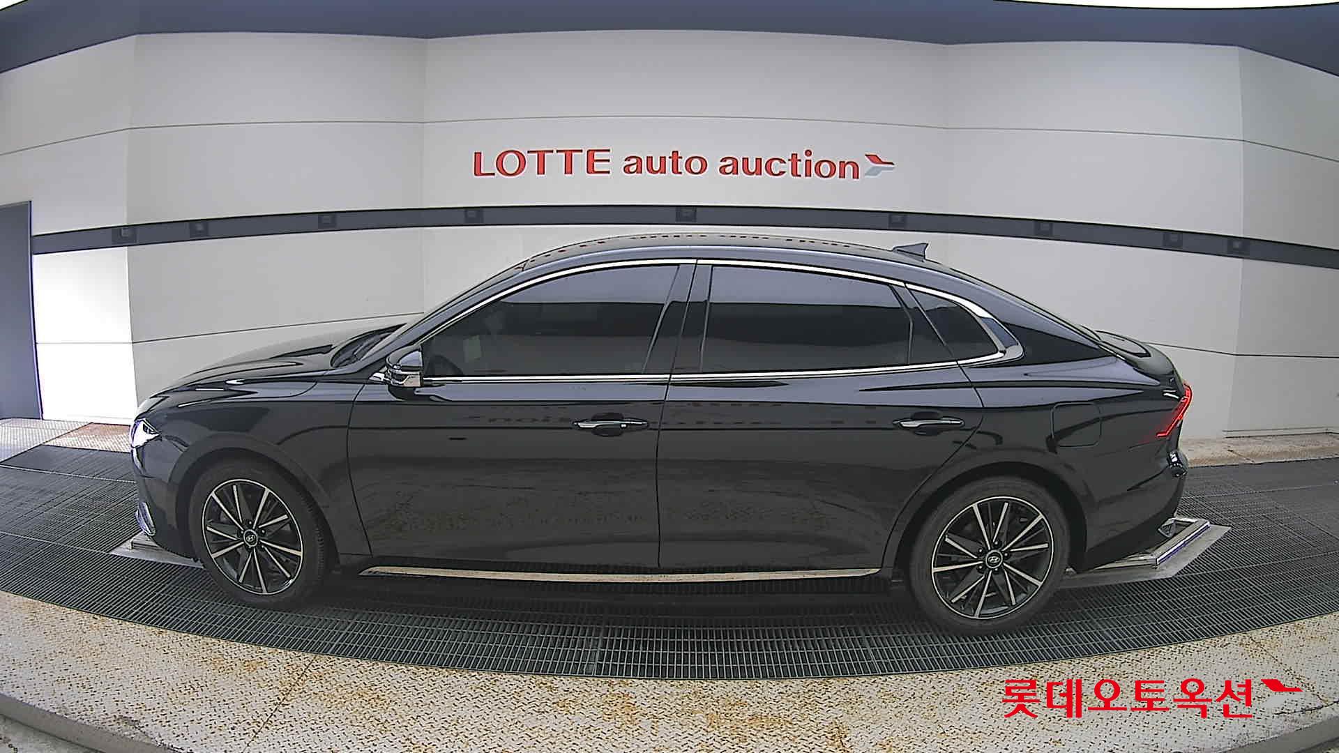 2022 - hyundai grandeur