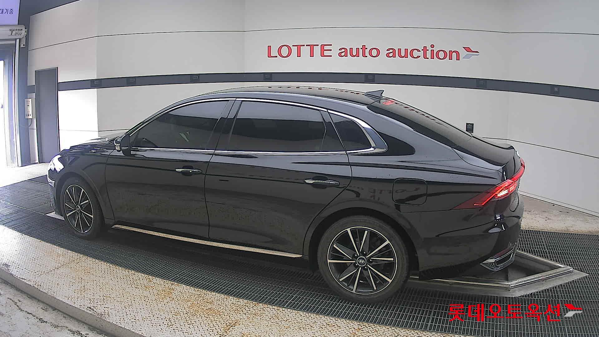 2022 - hyundai grandeur