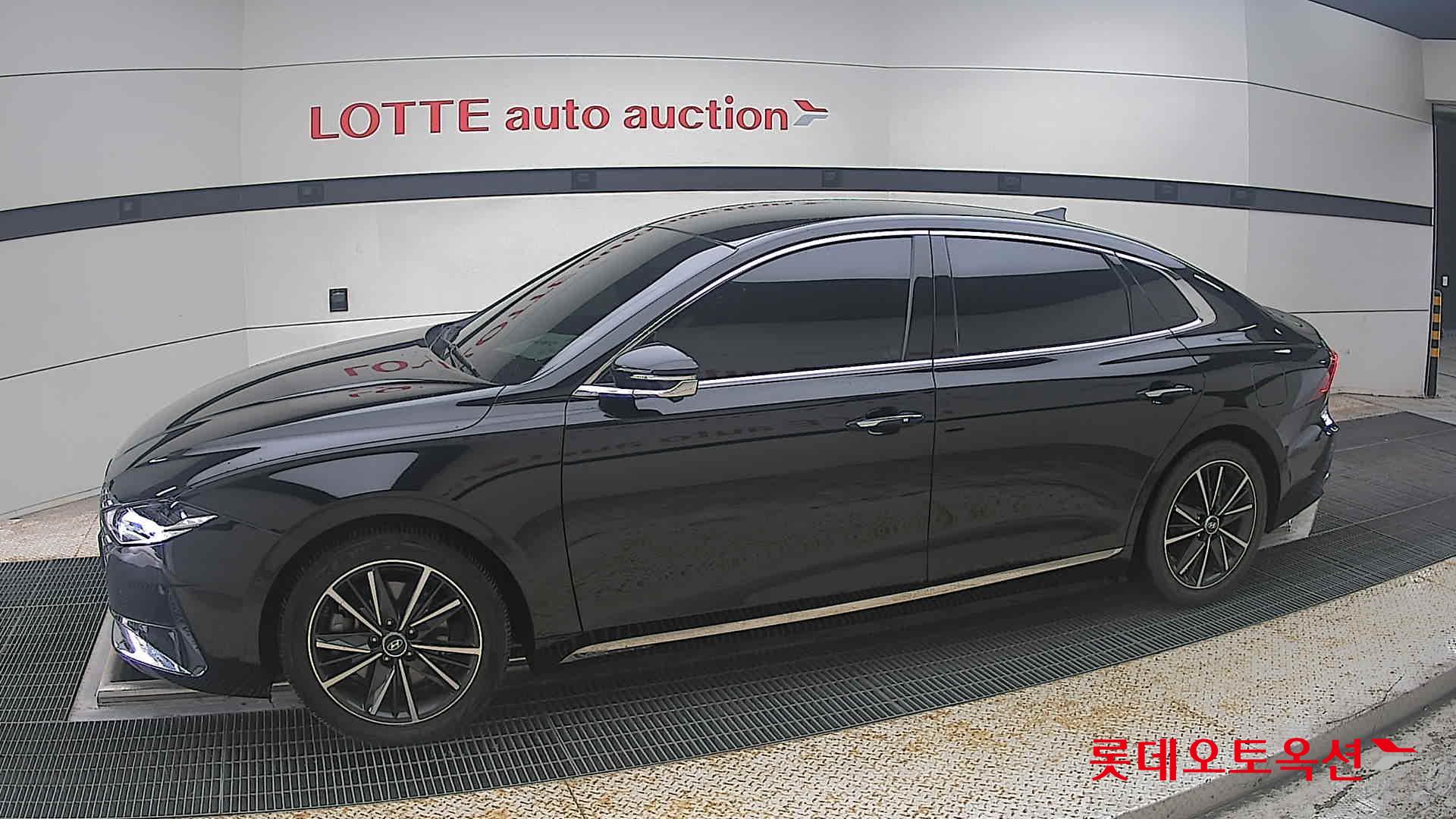 2022 - hyundai grandeur