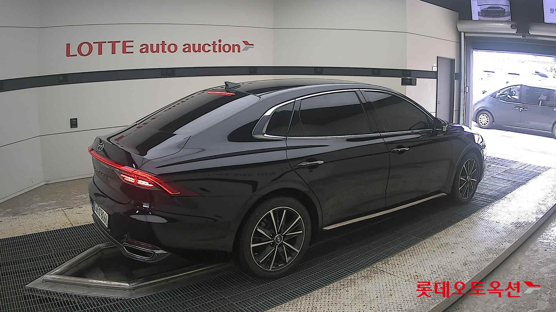 2022 - hyundai grandeur