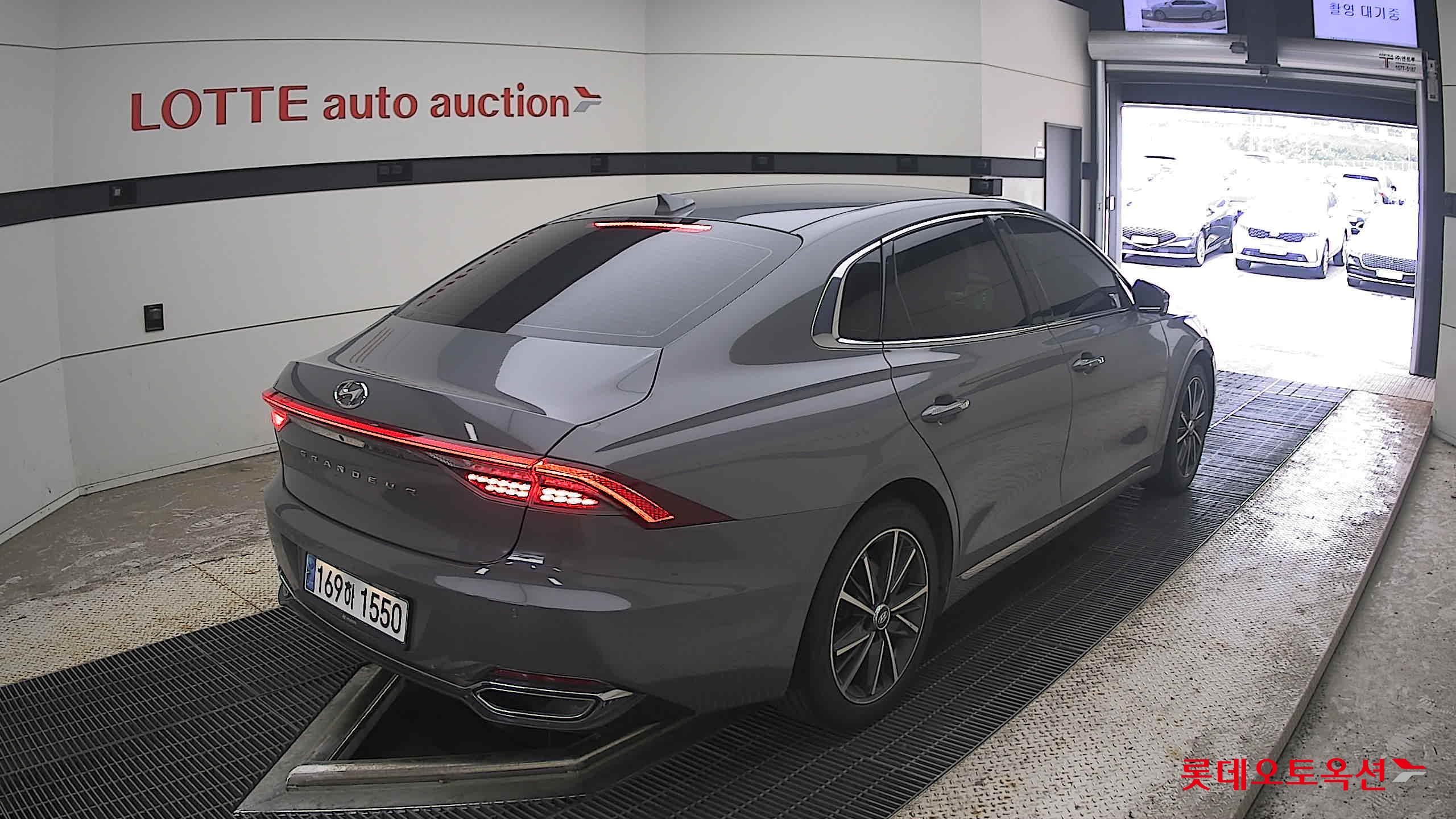 2022 - hyundai grandeur
