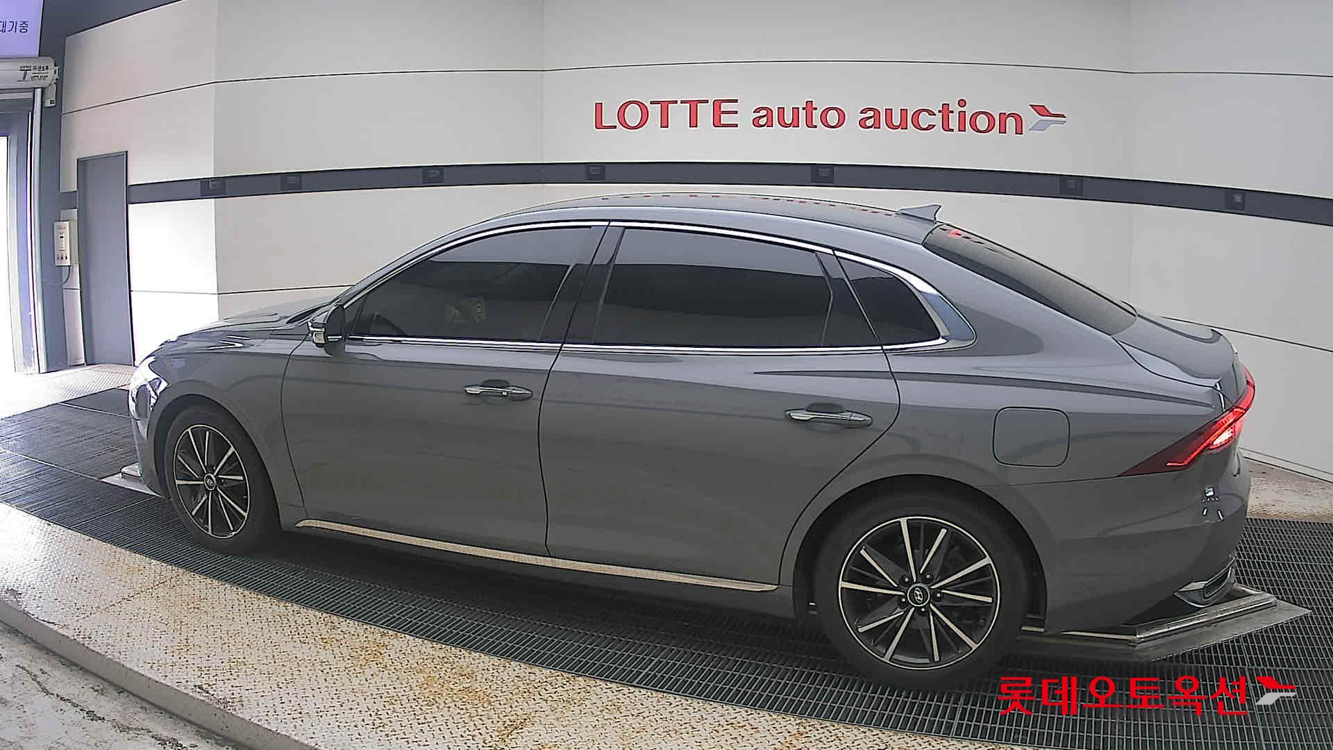 2022 - hyundai grandeur