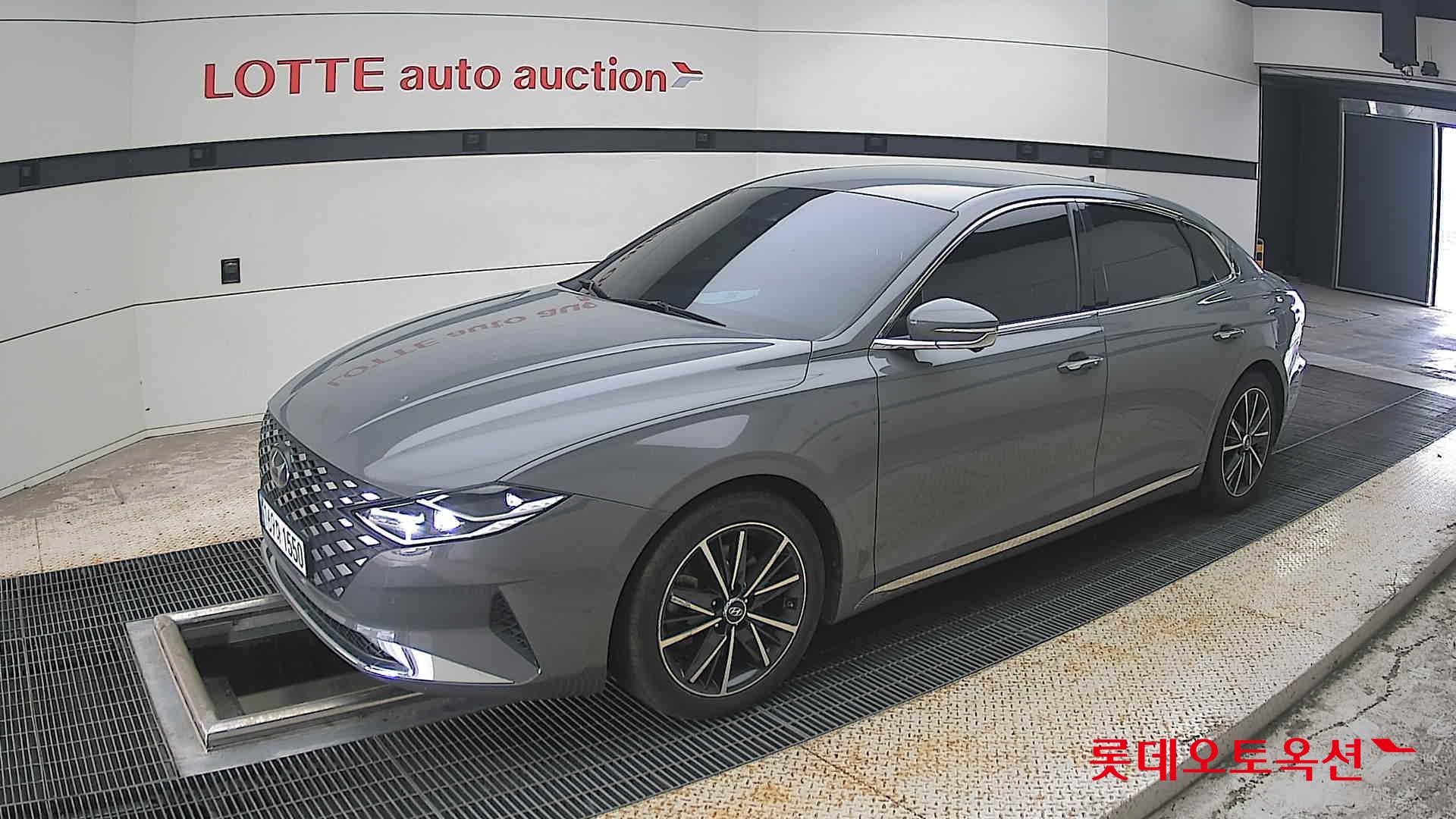 2022 - hyundai grandeur
