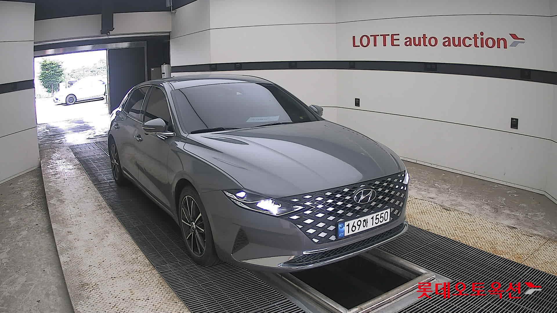 2022 - hyundai grandeur