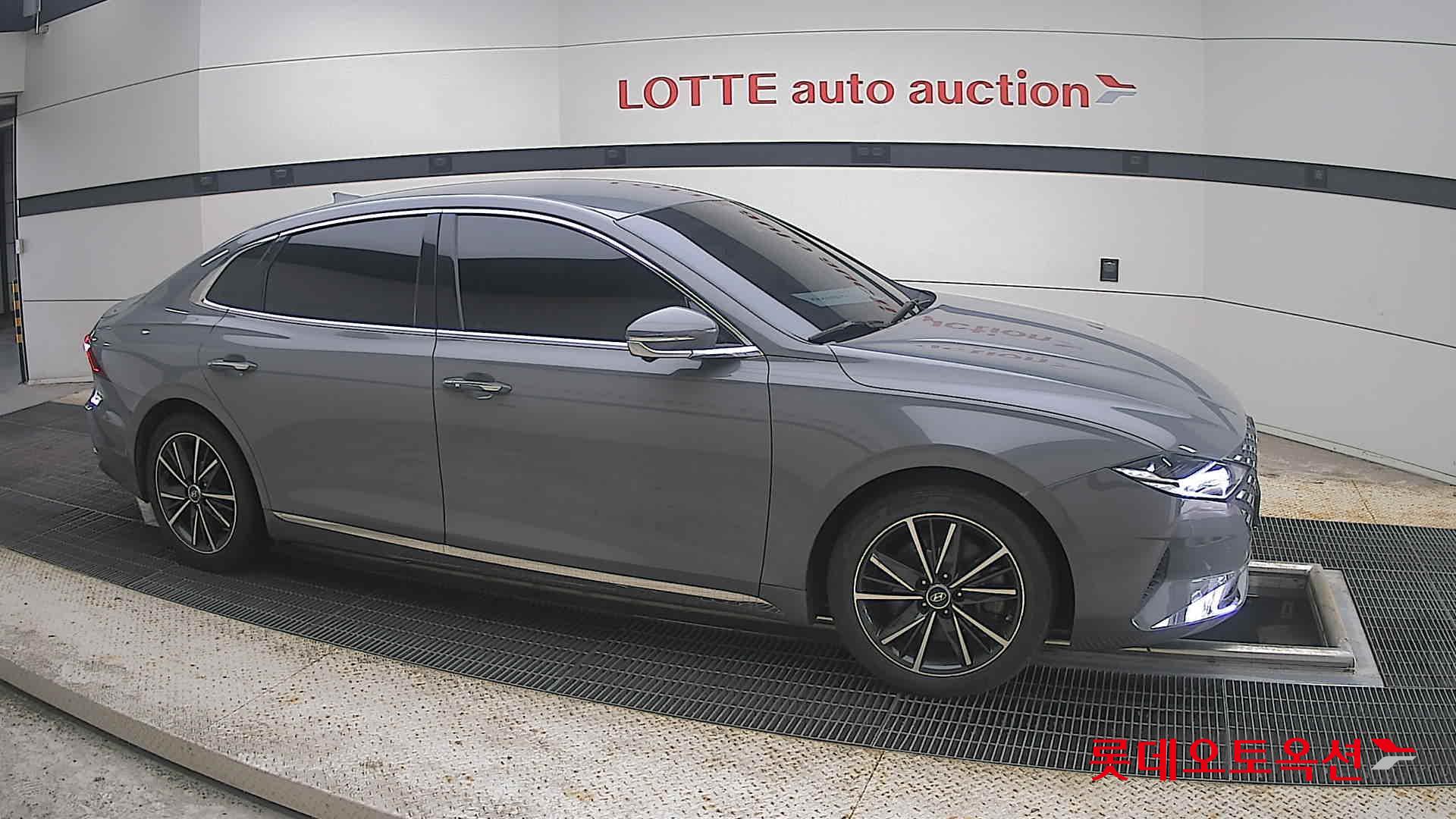 2022 - hyundai grandeur