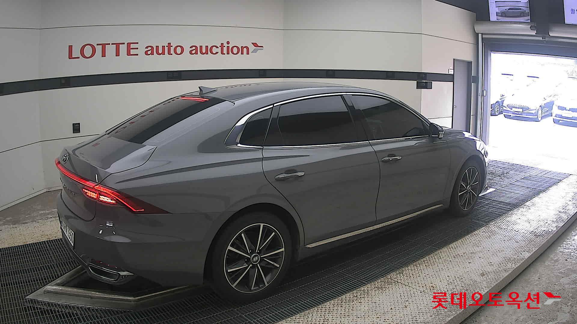 2022 - hyundai grandeur