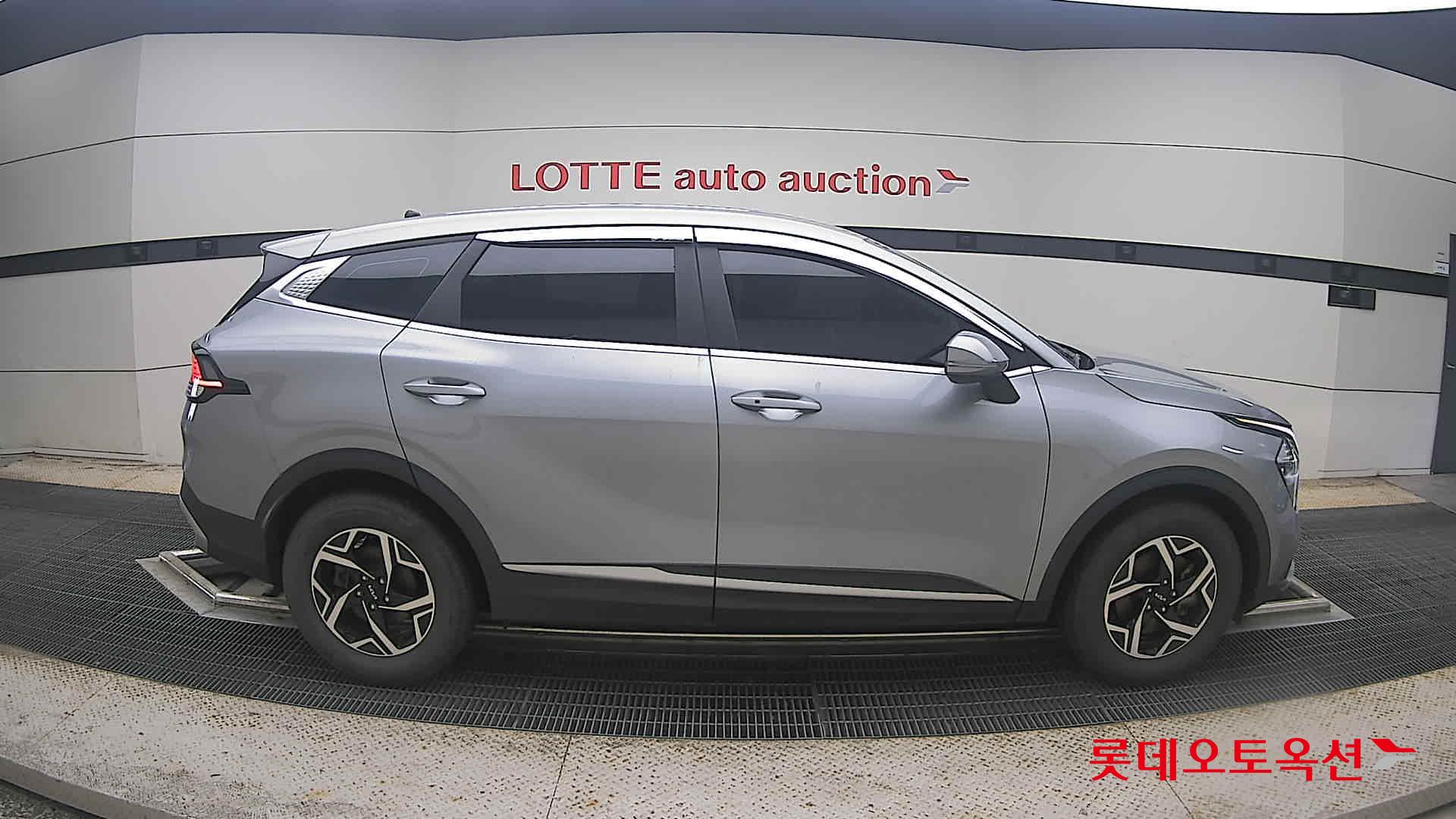 2022 - kia sportage