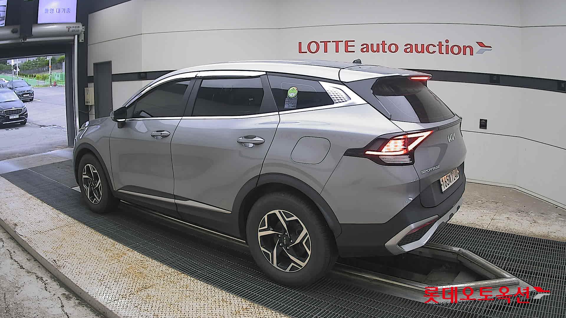 2022 - kia sportage